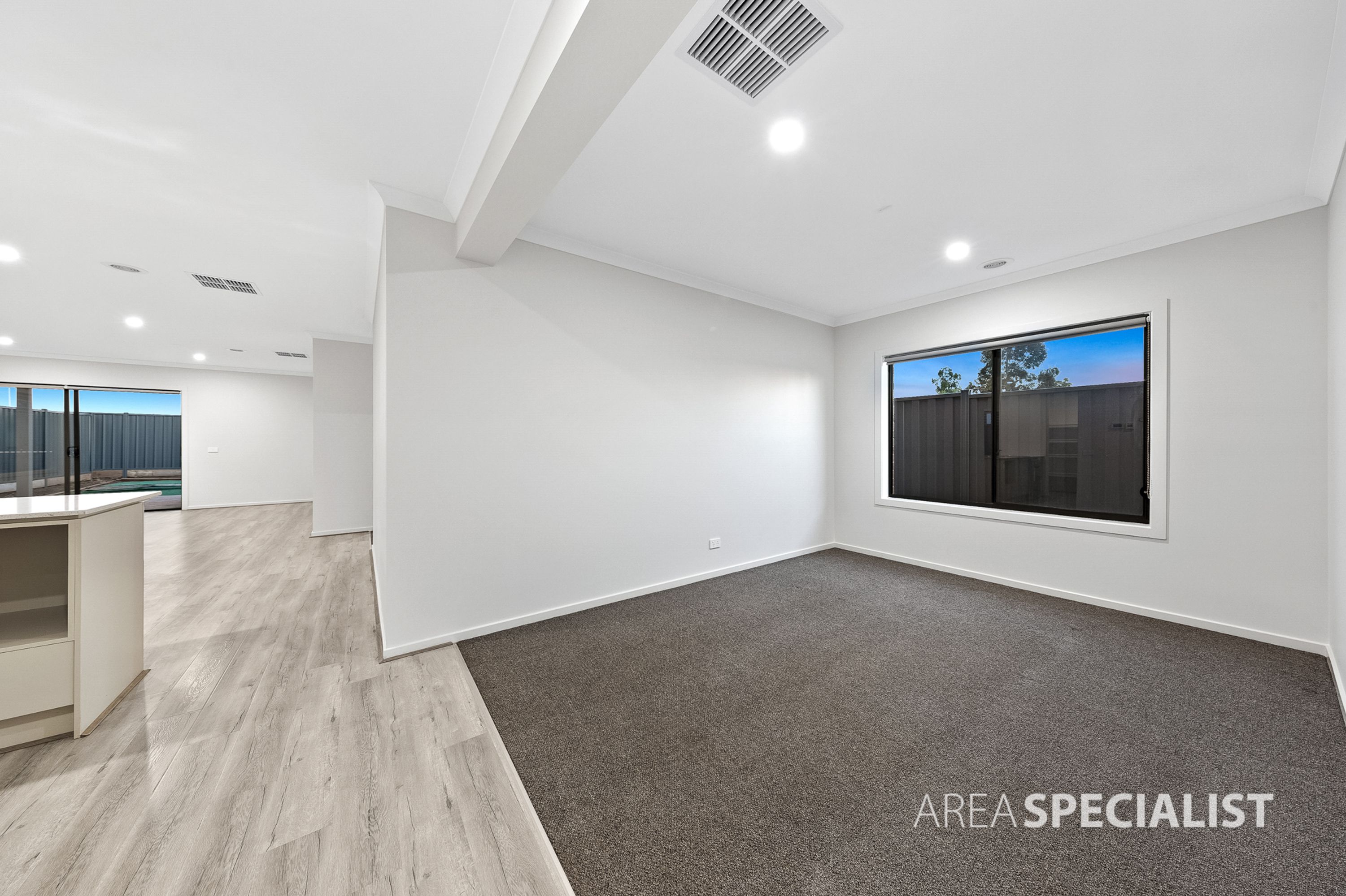 4 Ambervue Drive, Cobblebank VIC 3338, Cobblebank - Thumbnail 3