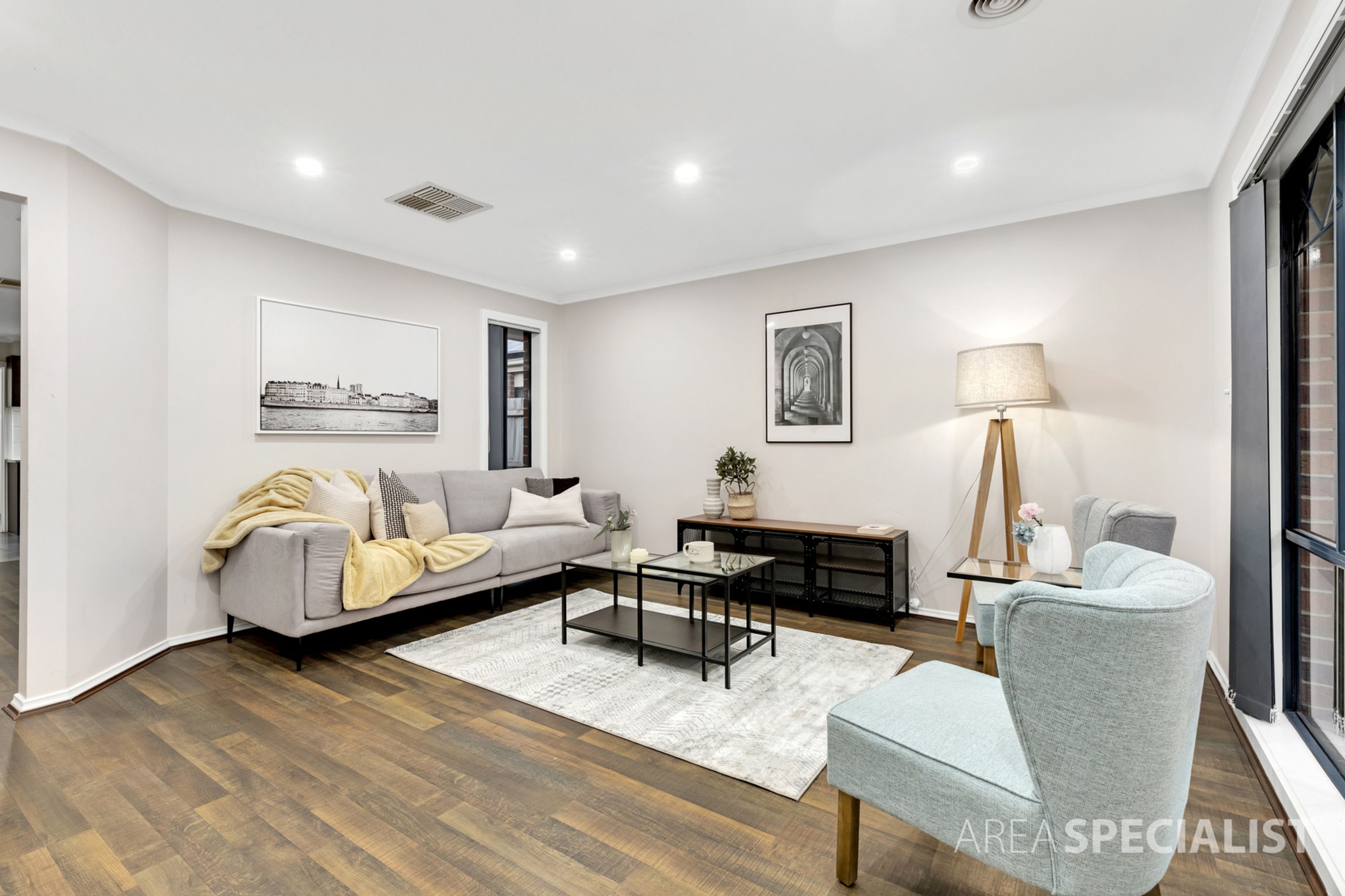 8 Venus Place, Cranbourne, Cranbourne - Thumbnail 3