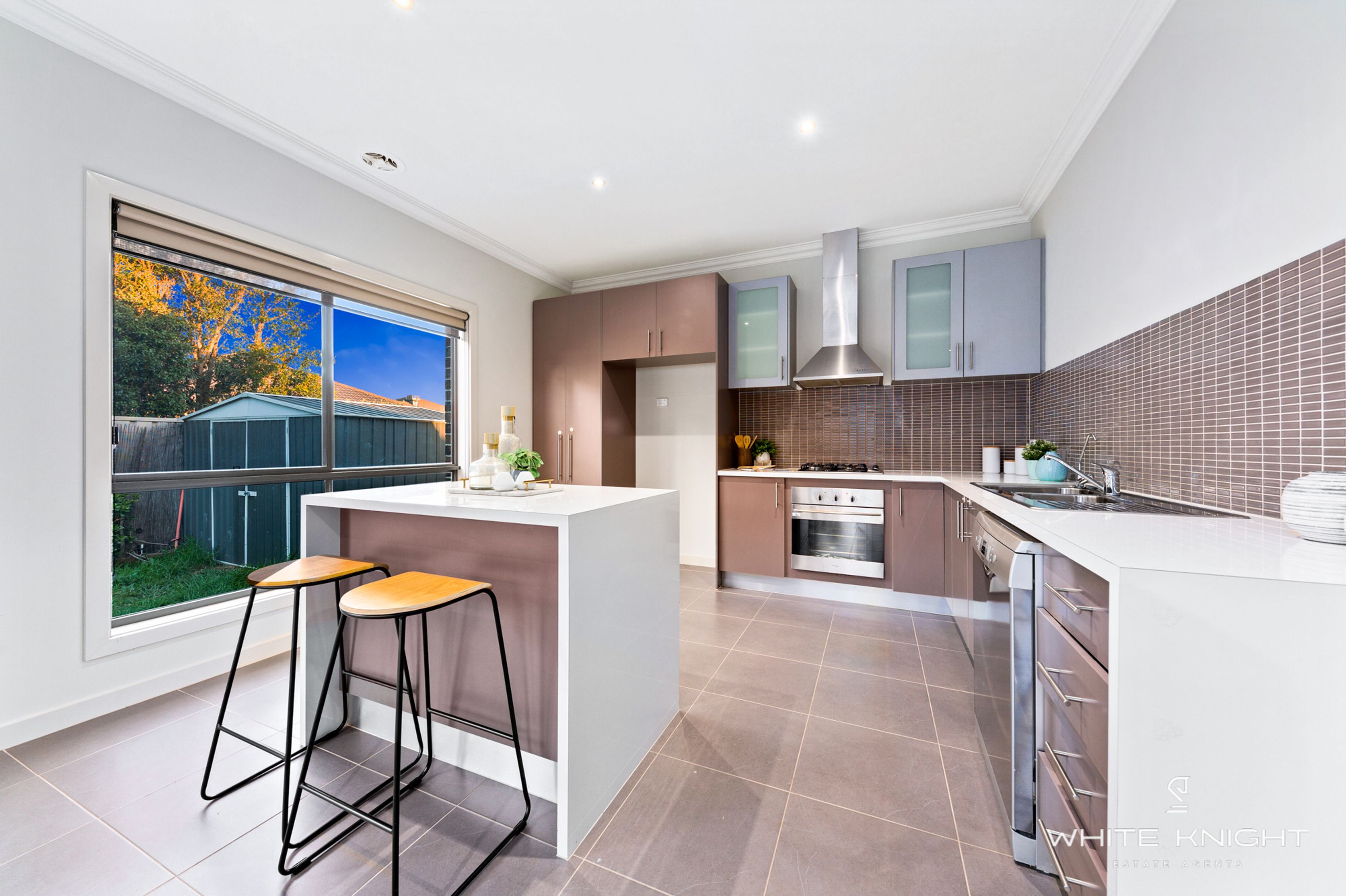 8 Mount Way, Caroline Springs VIC 3023, Caroline Springs - Thumbnail 6