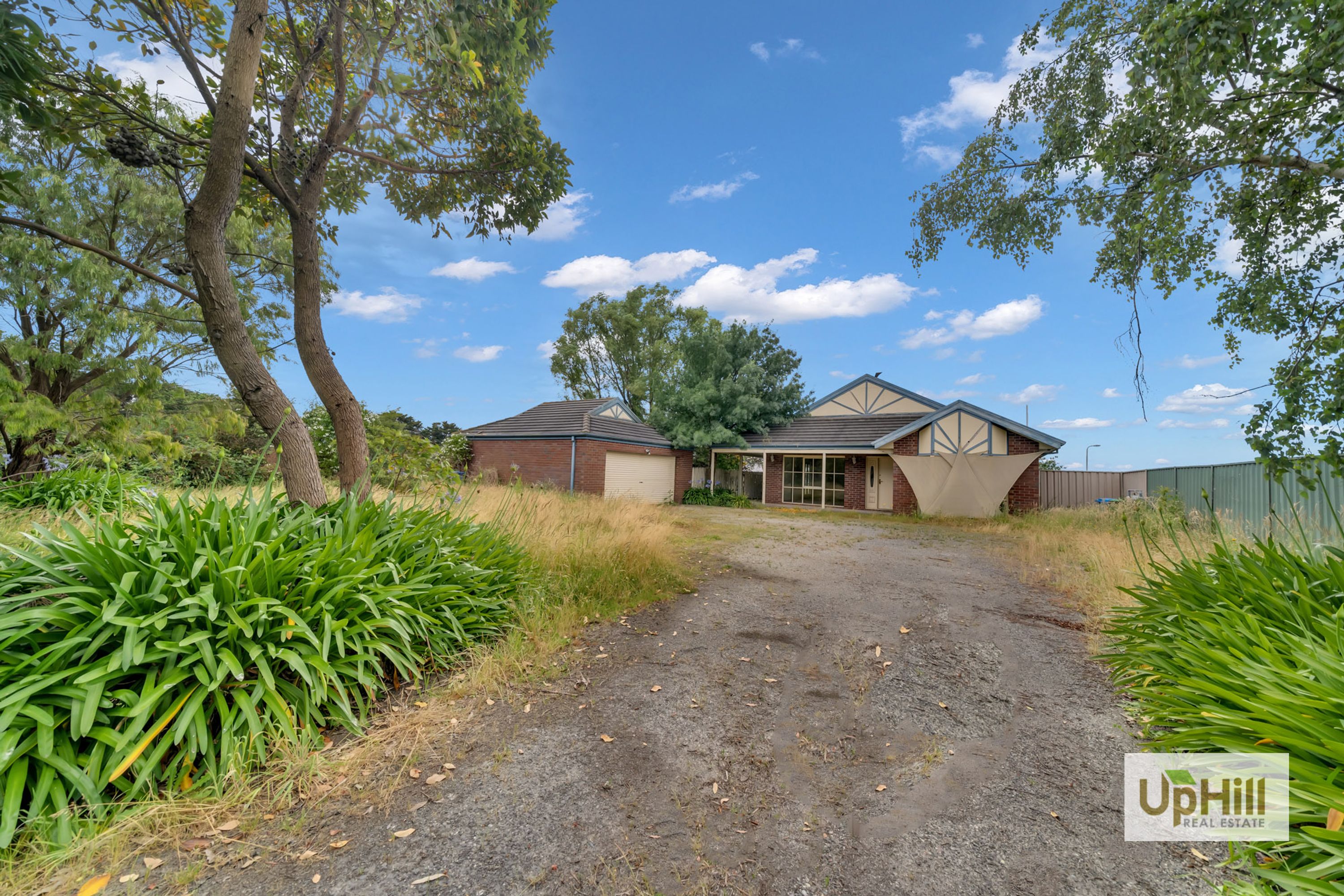 414 Berwick-Cranbourne Road, Clyde North - Thumbnail 3