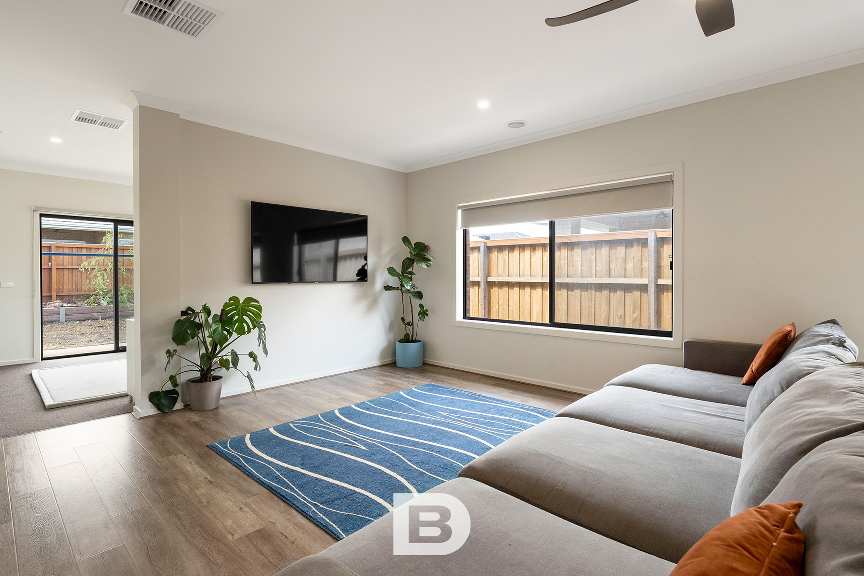 12 Tinsmith Drive, Kyneton - Thumbnail 2
