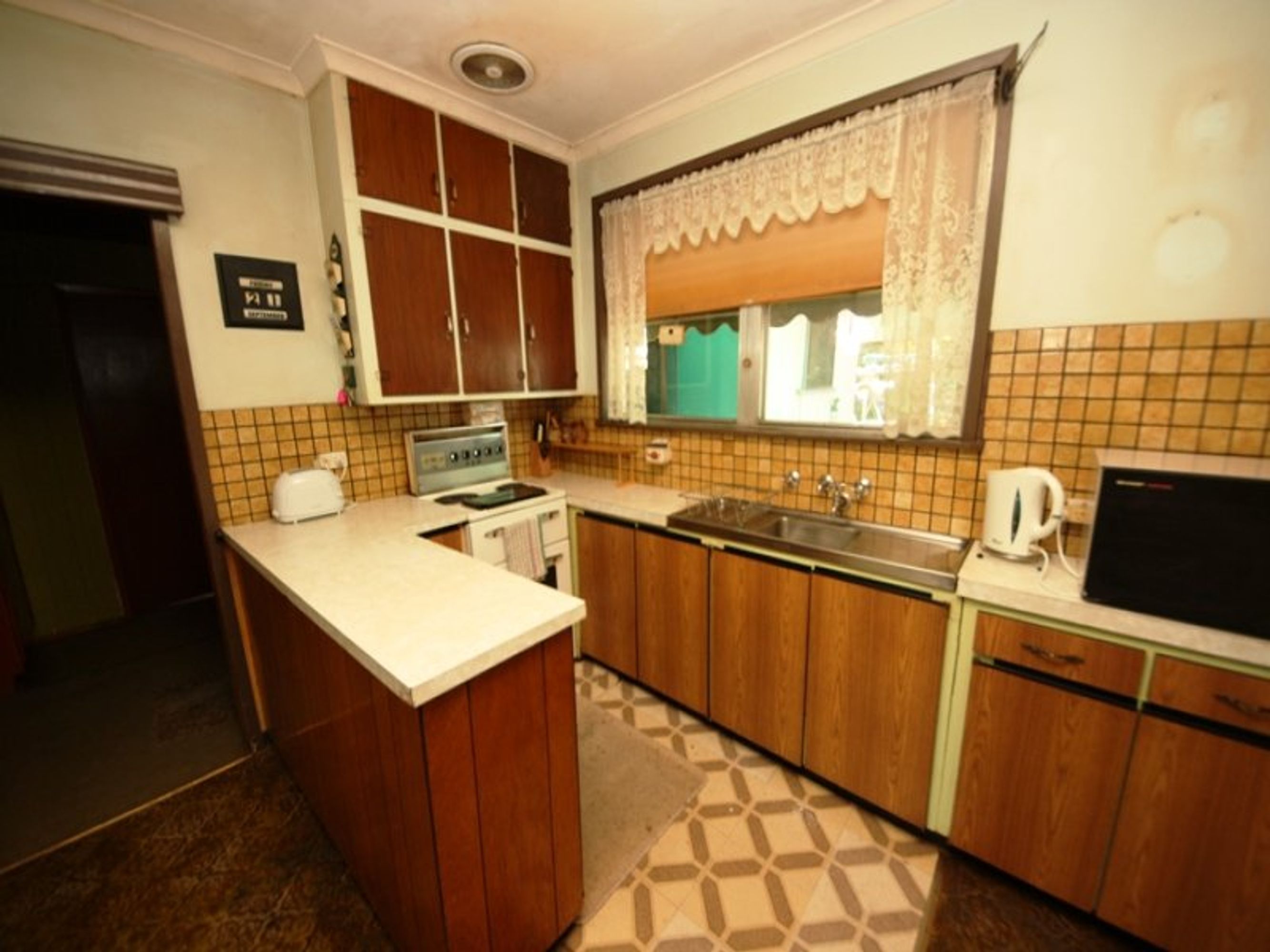 19 Winifred Street, Horsham VIC 3400, Horsham - Thumbnail 2