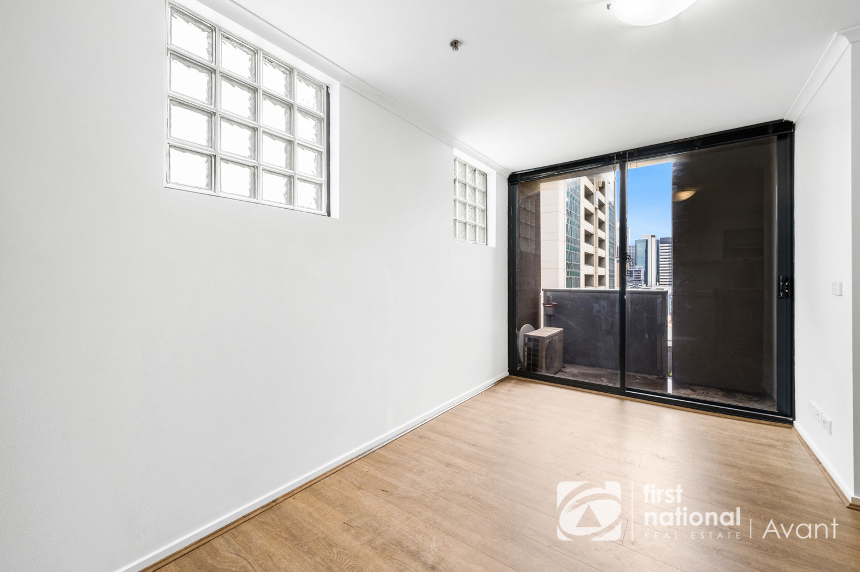 1158/139 Lonsdale Street, Melbourne - Thumbnail 2