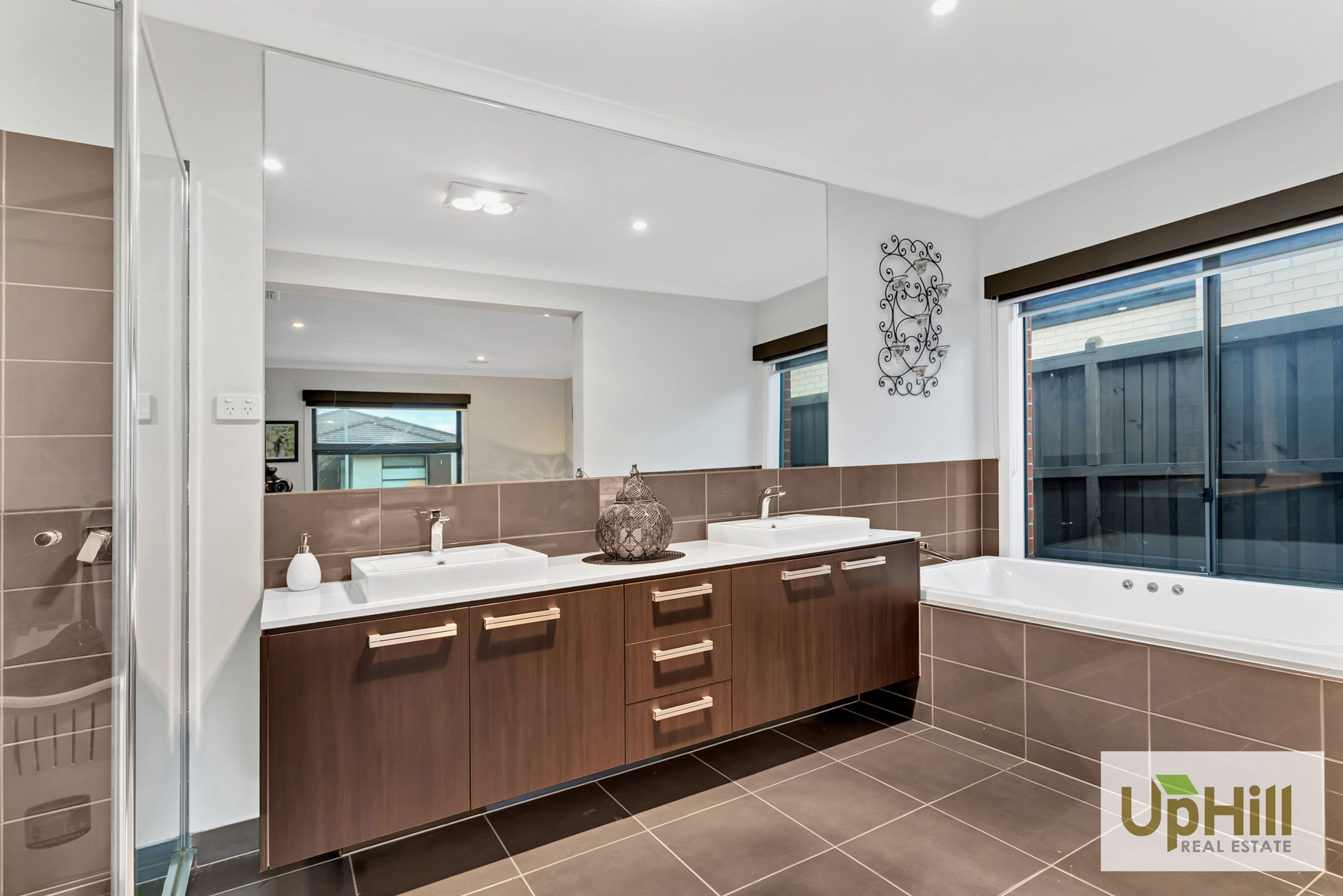 13 HERRING AVENUE, Cranbourne North - Thumbnail 3