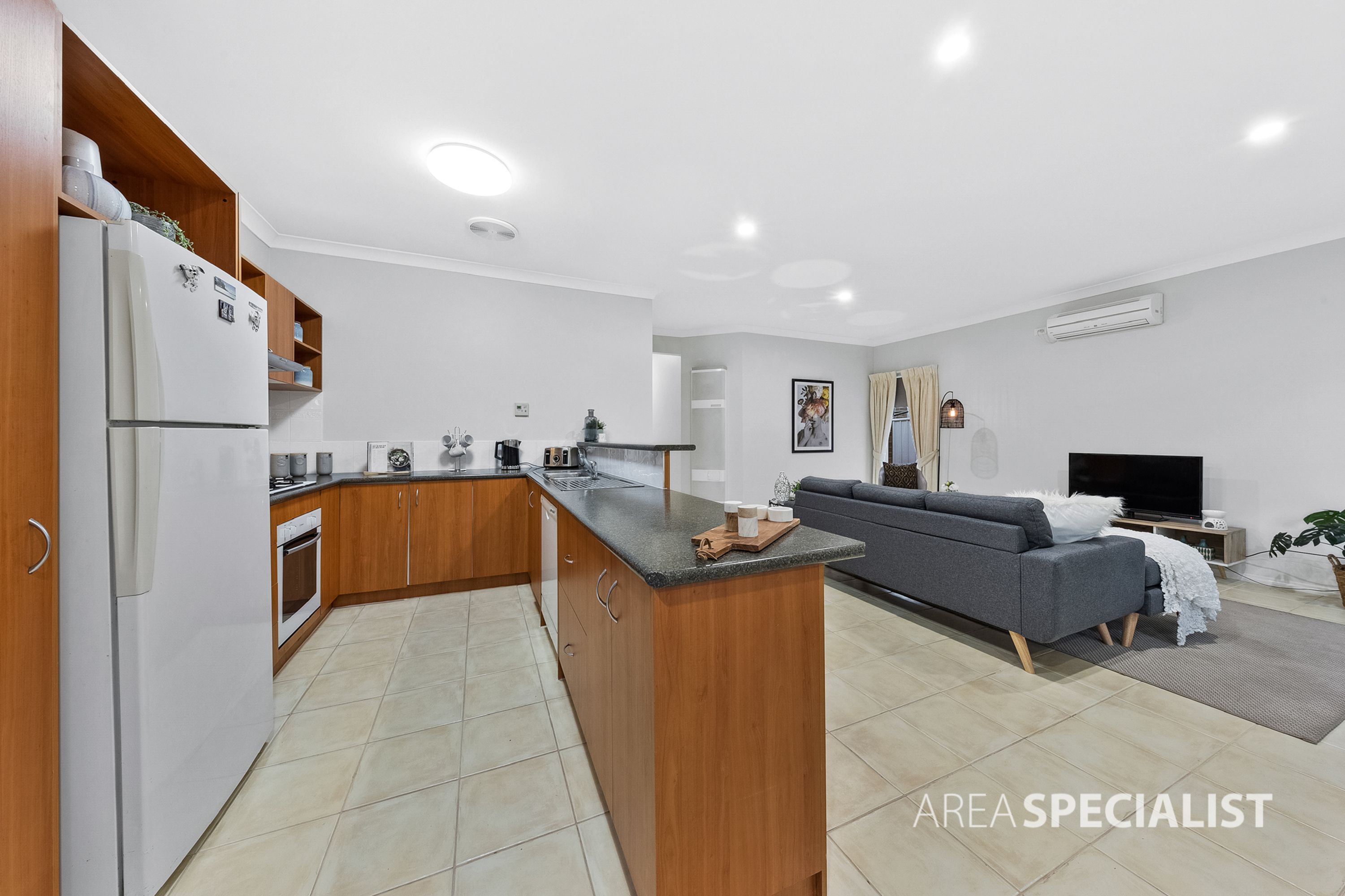 34 Ranmore Grove, Caroline Springs VIC 3023, Caroline Springs - Thumbnail 7