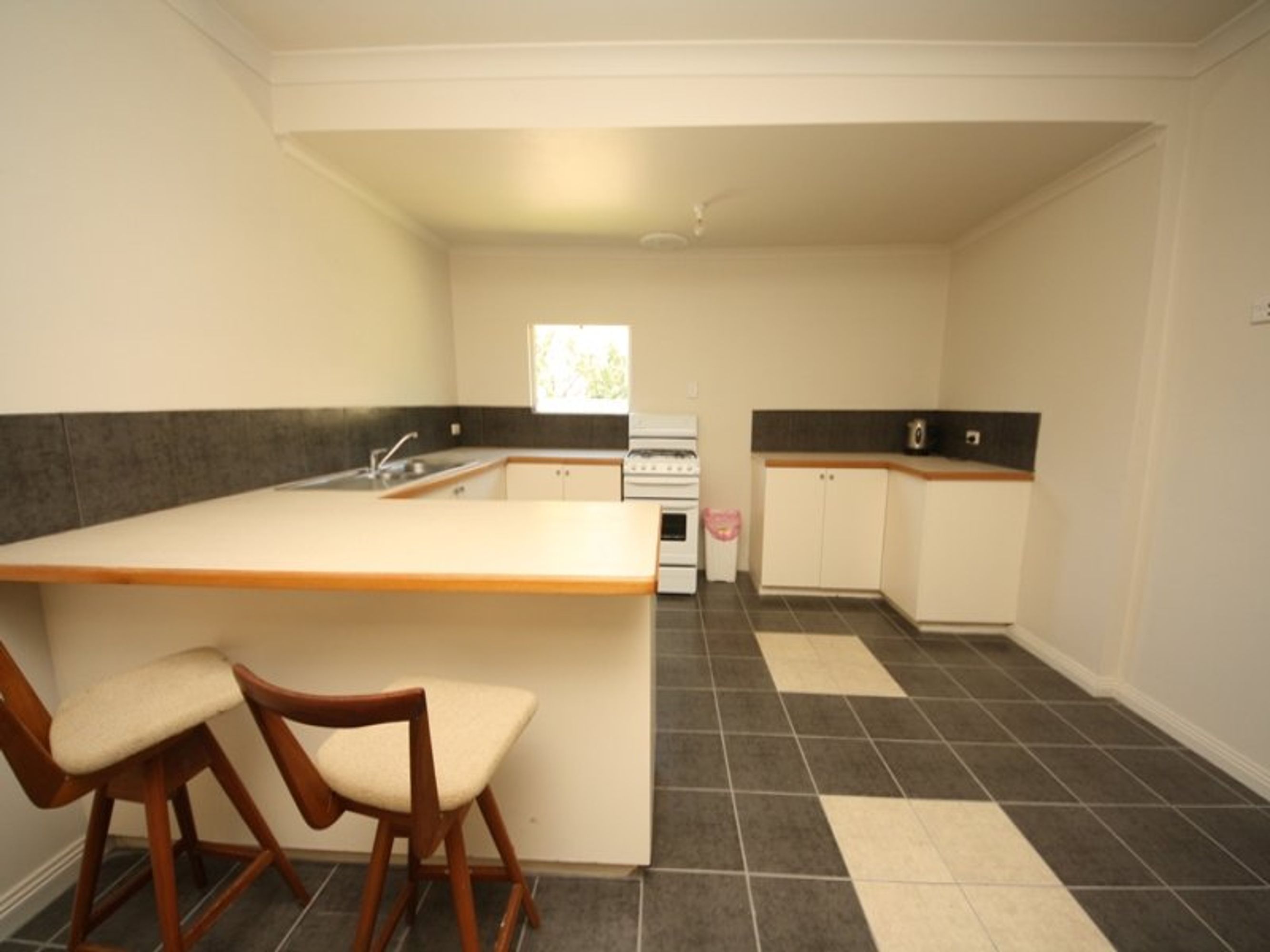 11 Anderson Street, Horsham VIC 3400, Horsham - Thumbnail 5