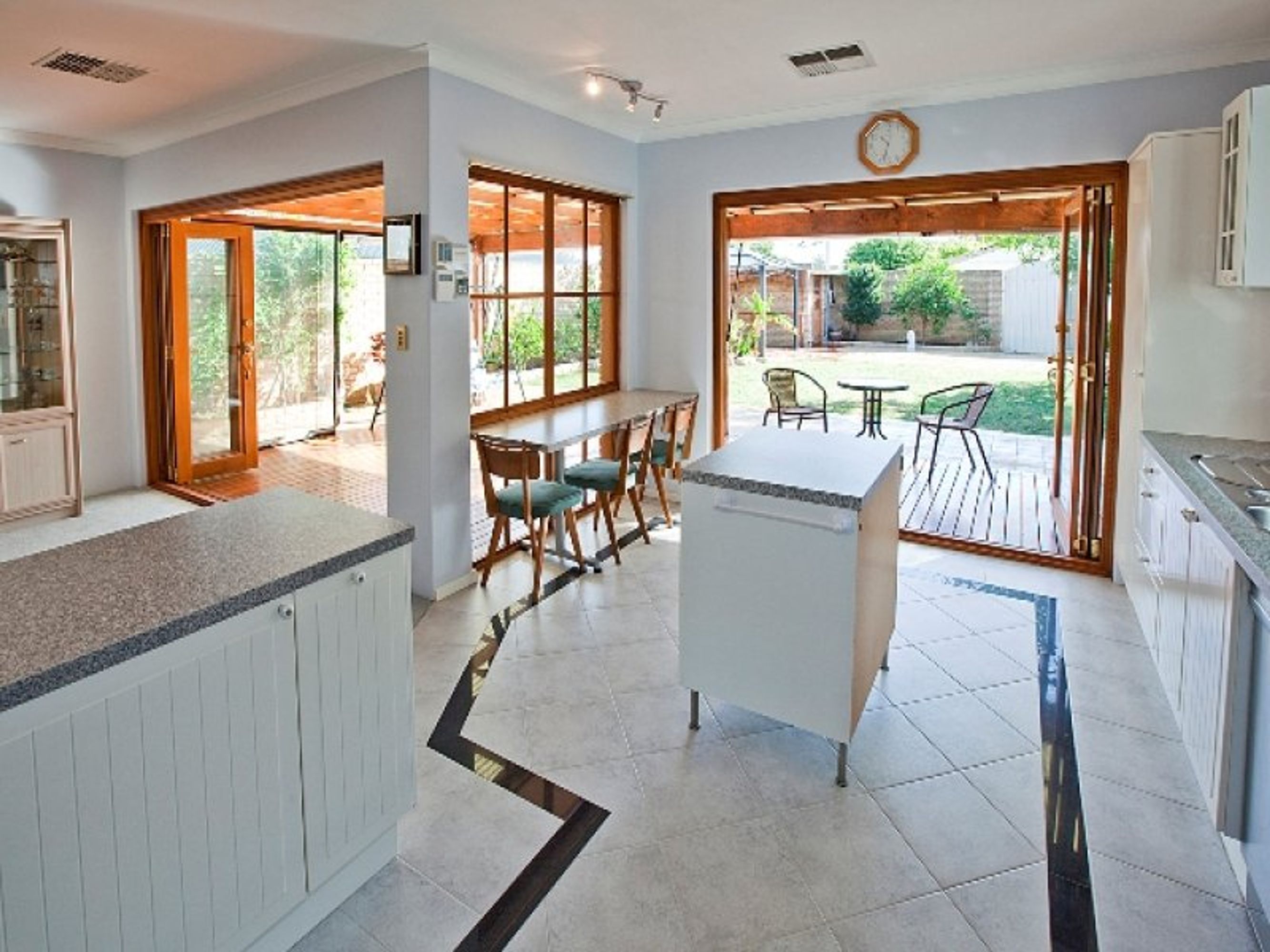 6 Cardigan Terrace, Jolimont, WA 6014, Jolimont - Thumbnail 2