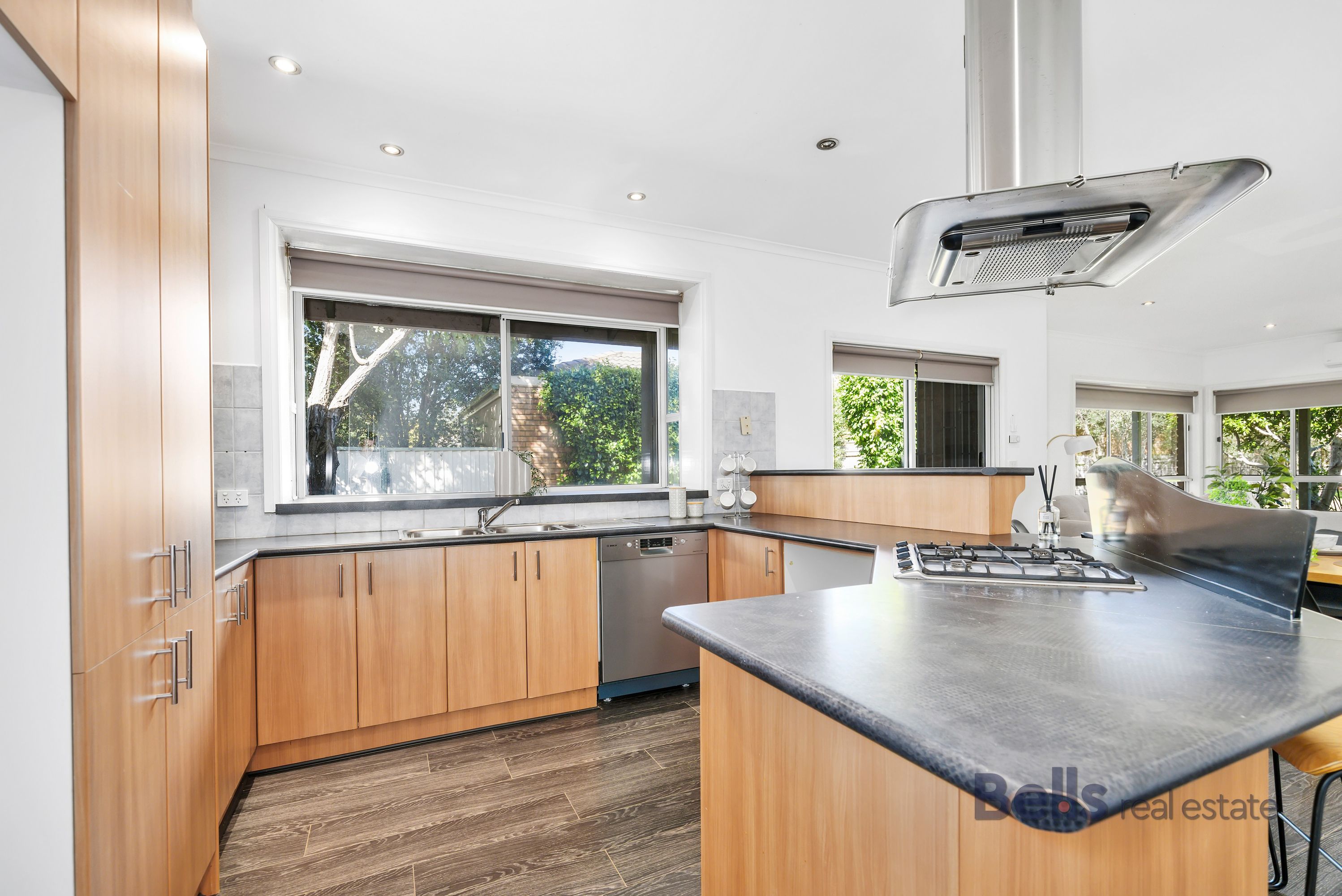 13 Lorinda Close, Sydenham - Thumbnail 5