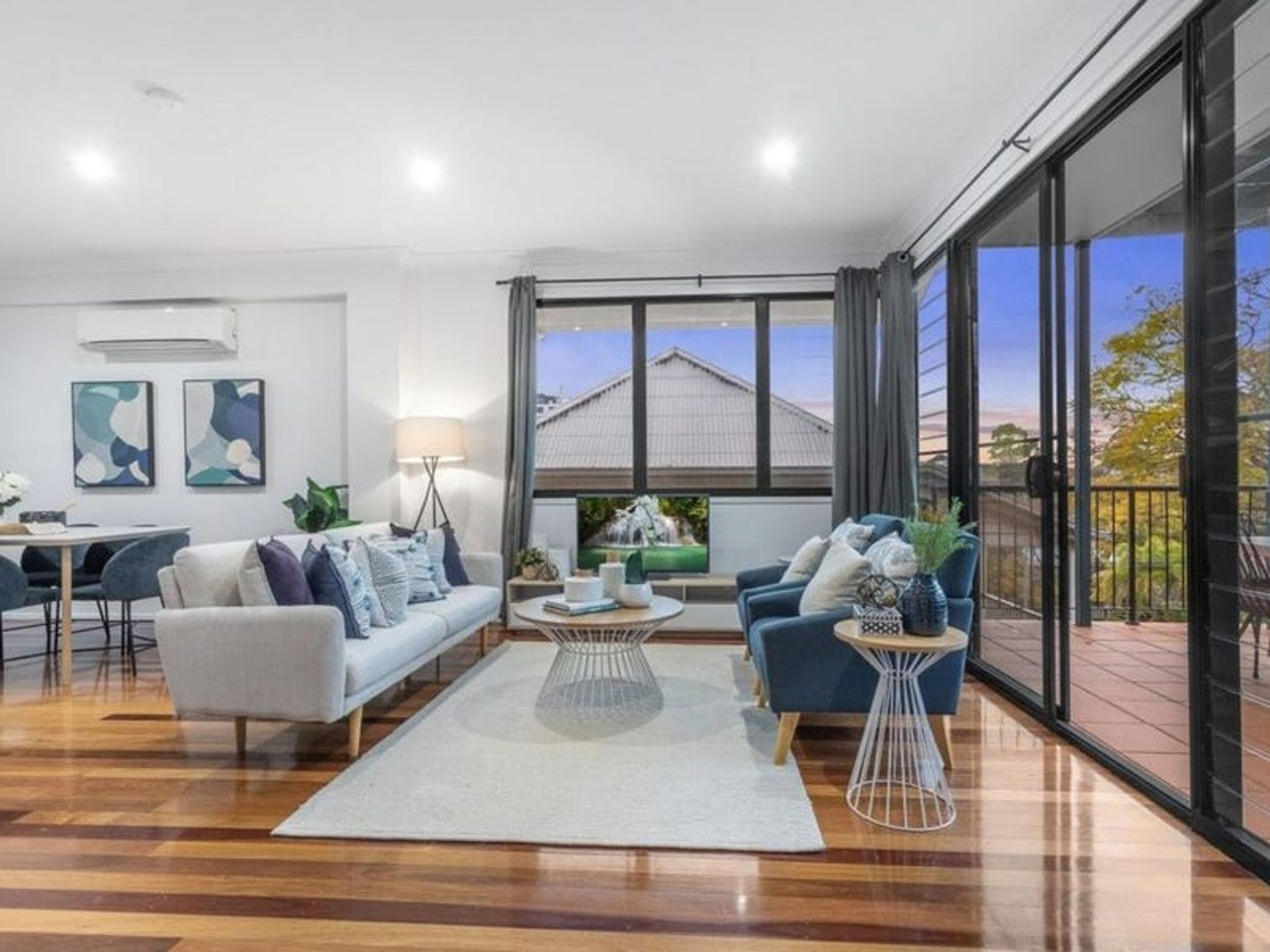 8 Rennie Street, Indooroopilly - Thumbnail 2
