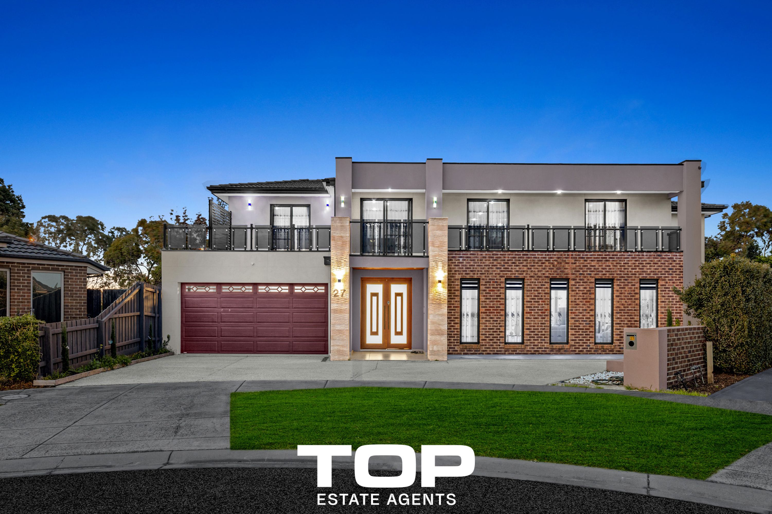 27 Epsilon Way, Lynbrook - Image 1
