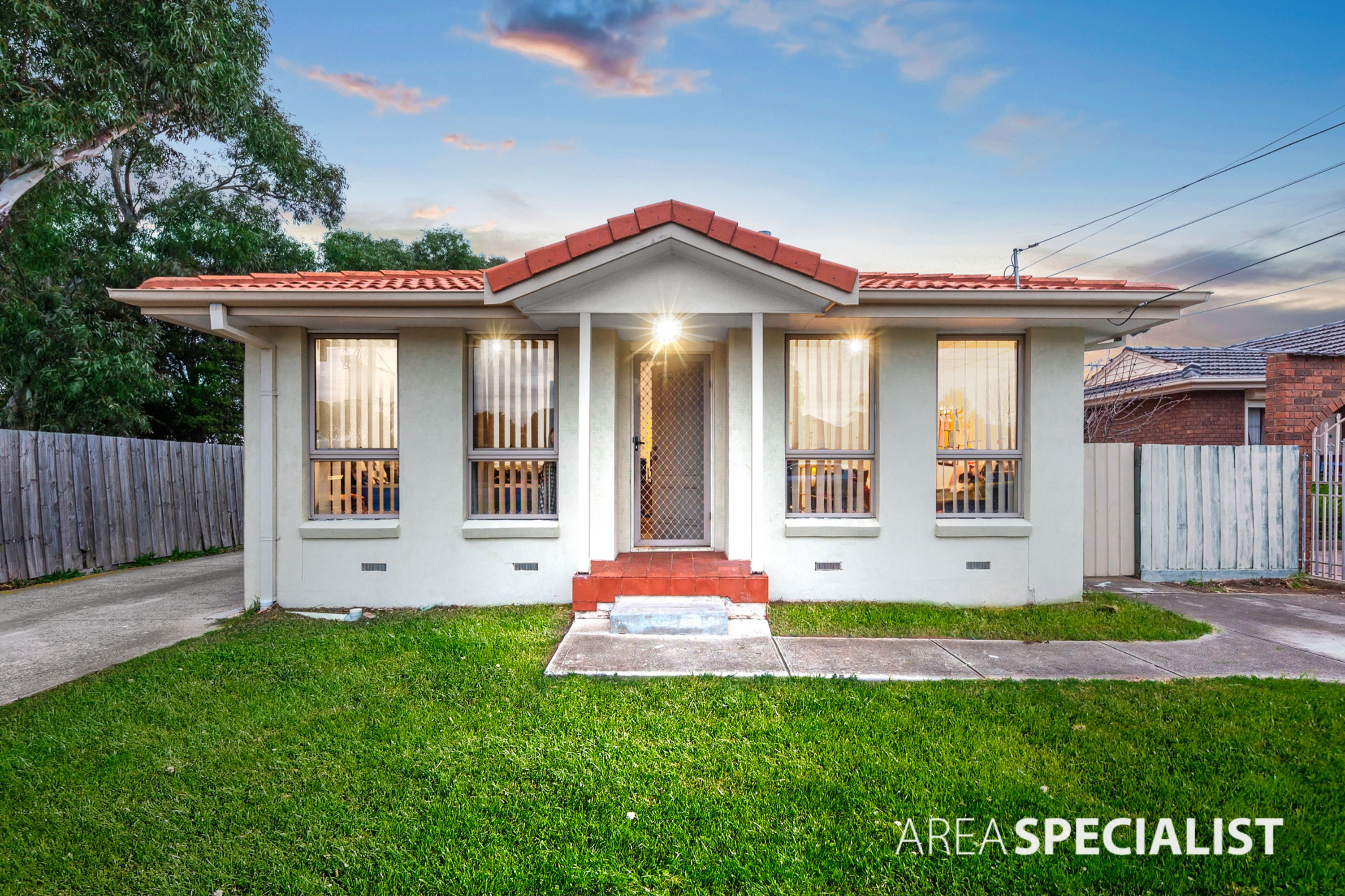 1 Robyn Avenue, Albanvale VIC 3021, Albanvale - Thumbnail 3