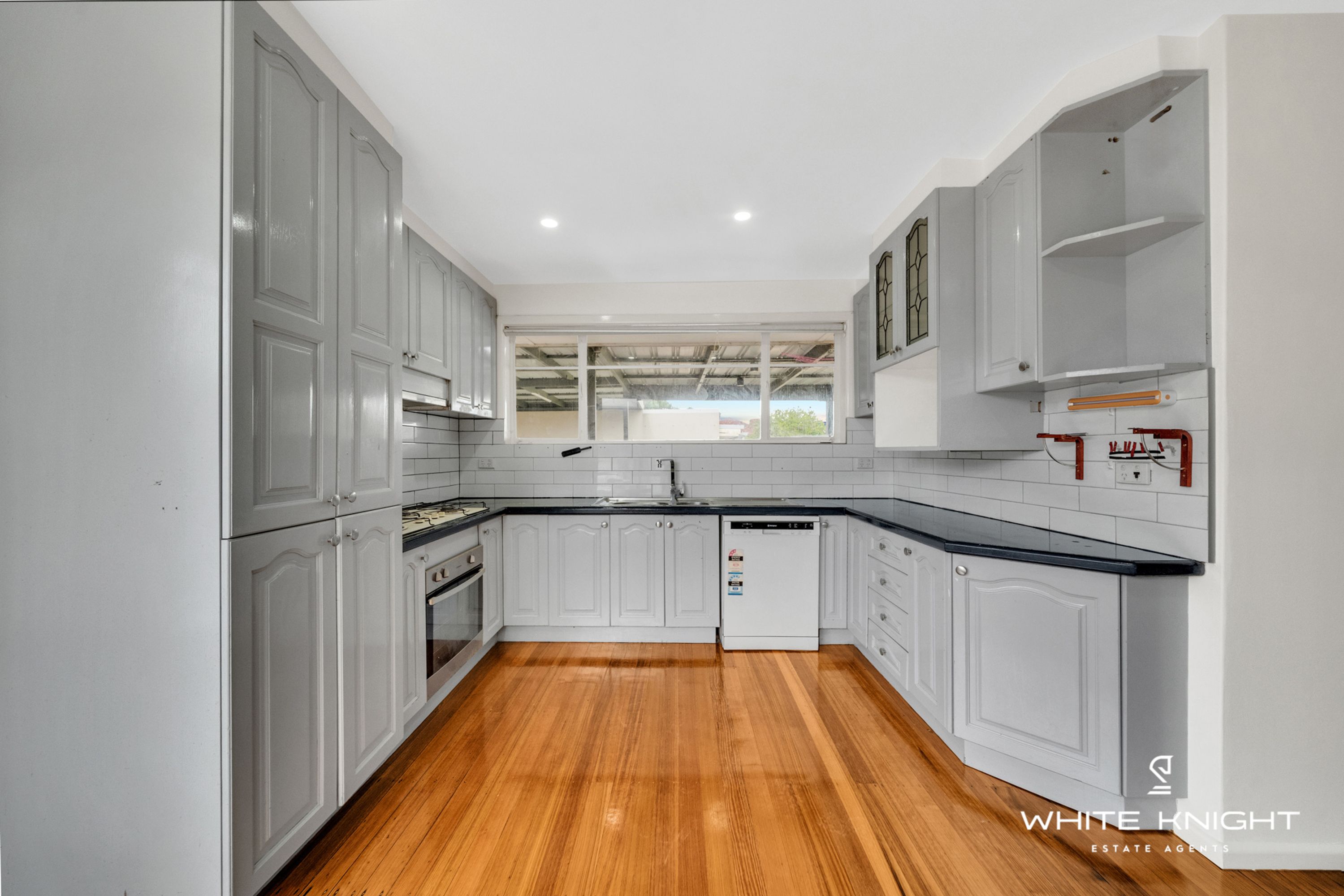 42 Lois Street, St Albans VIC 3021, St Albans - Thumbnail 3