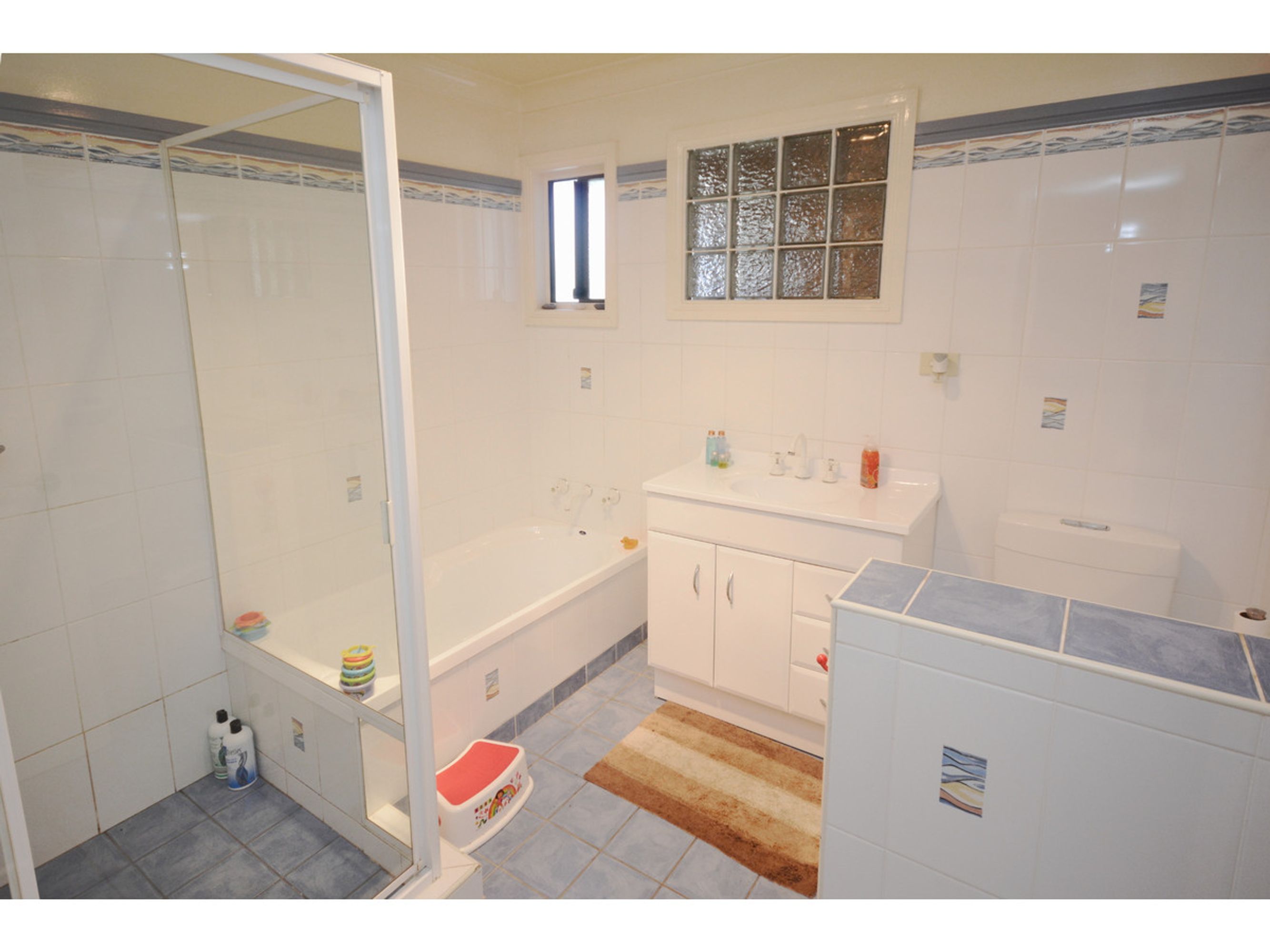 8A Fourth Avenue, Katoomba - Thumbnail 5