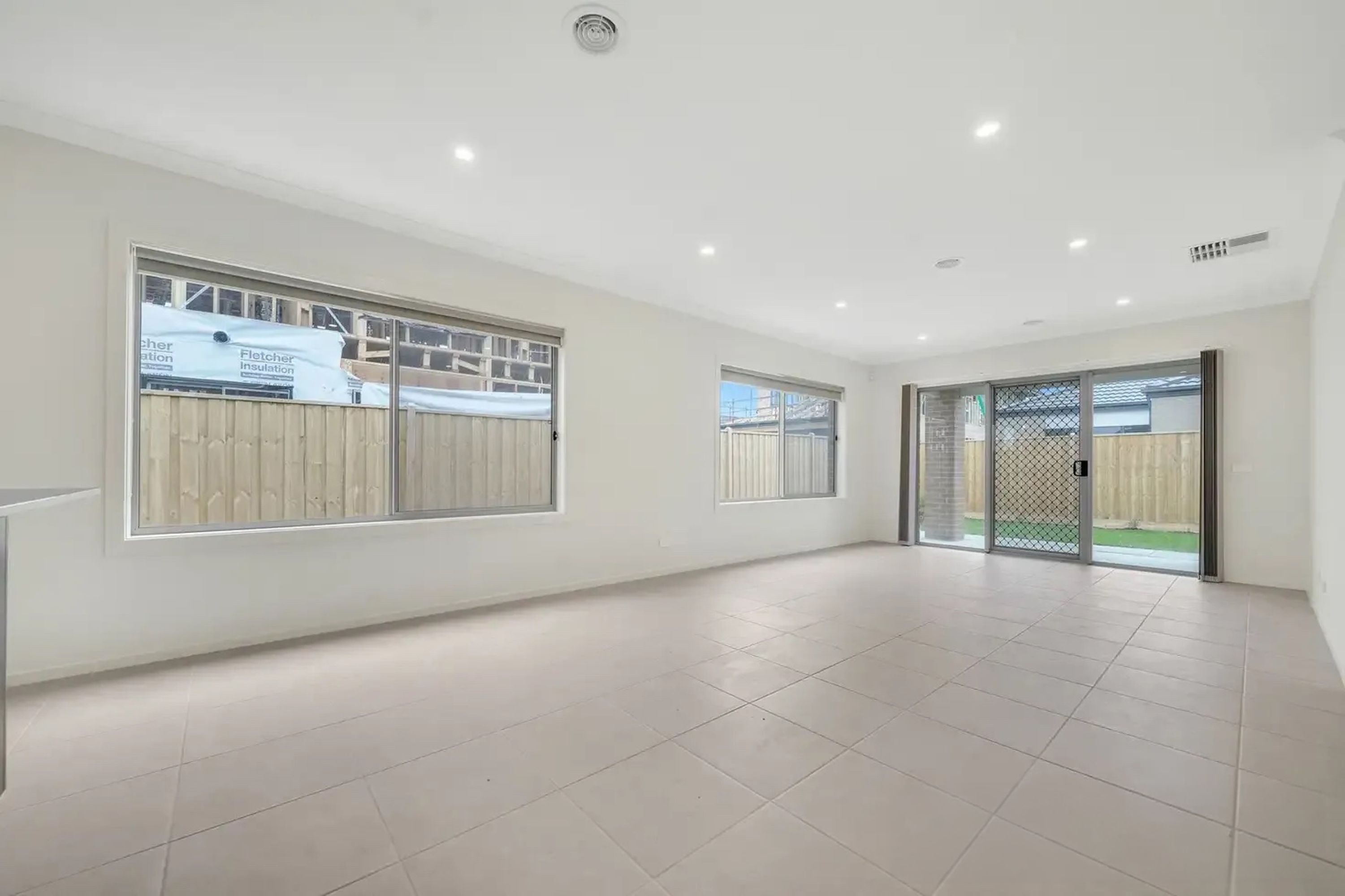 31 Acqua Drive, Clyde - Thumbnail 2