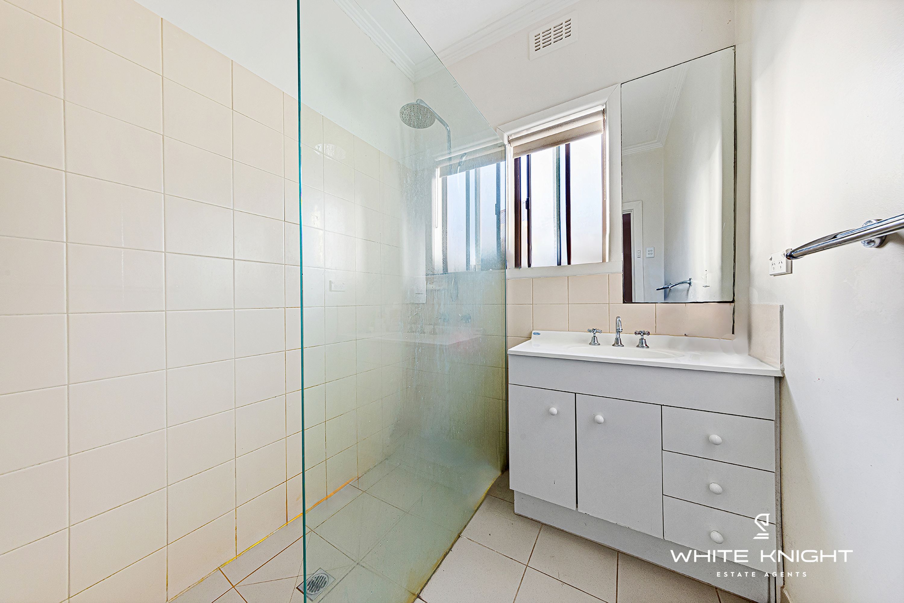 12 Walmer Avenue, St Albans VIC 3021, St Albans - Thumbnail 4