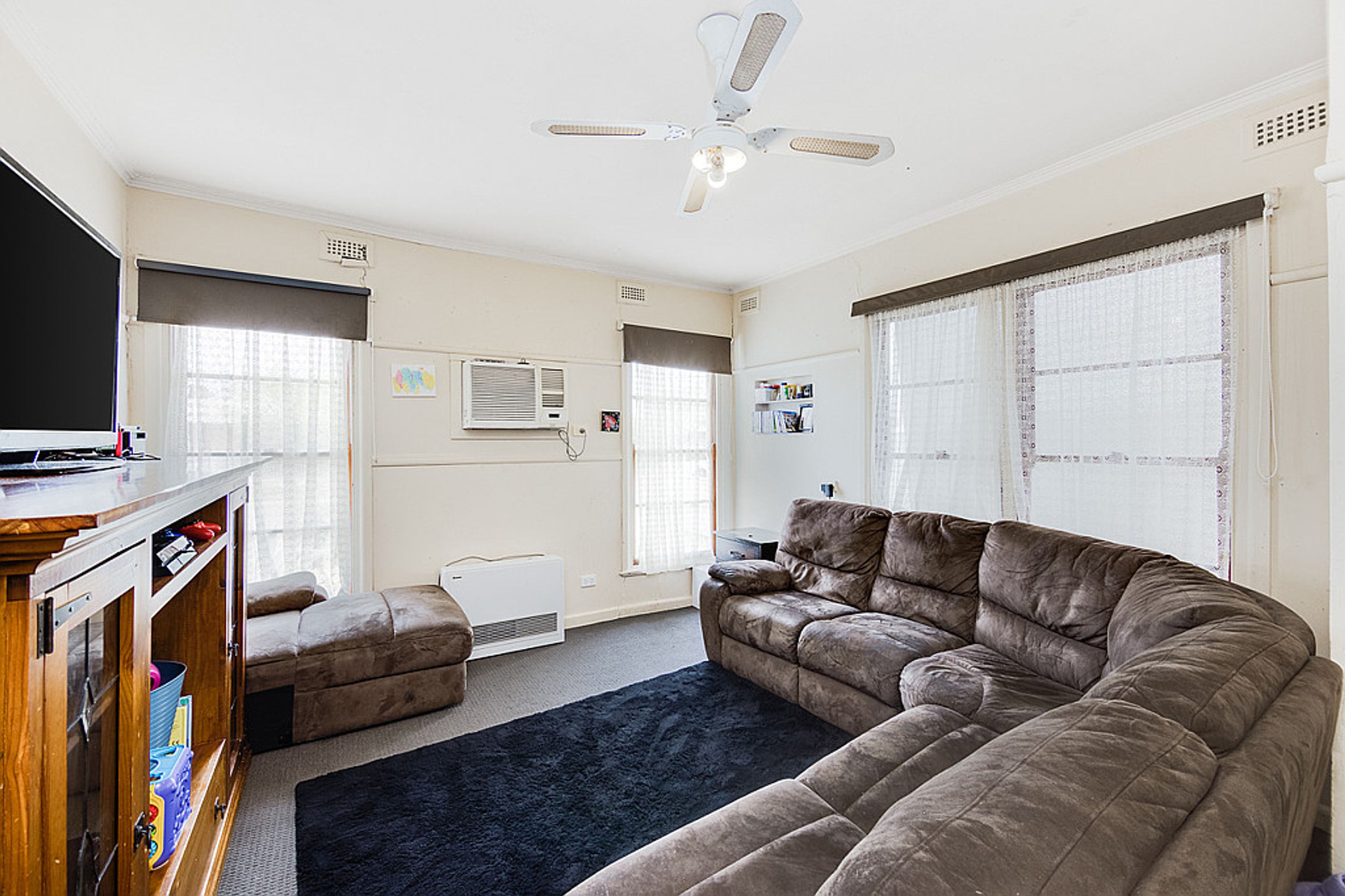 8 Elizabeth Street, Horsham VIC 3400, Horsham - Thumbnail 3