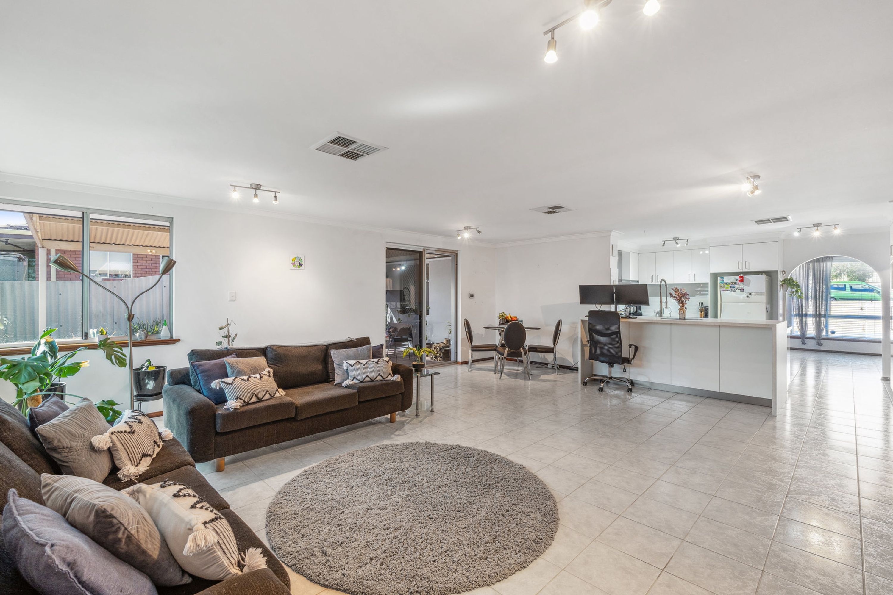 5A Yanna Place, Wanneroo - Thumbnail 2
