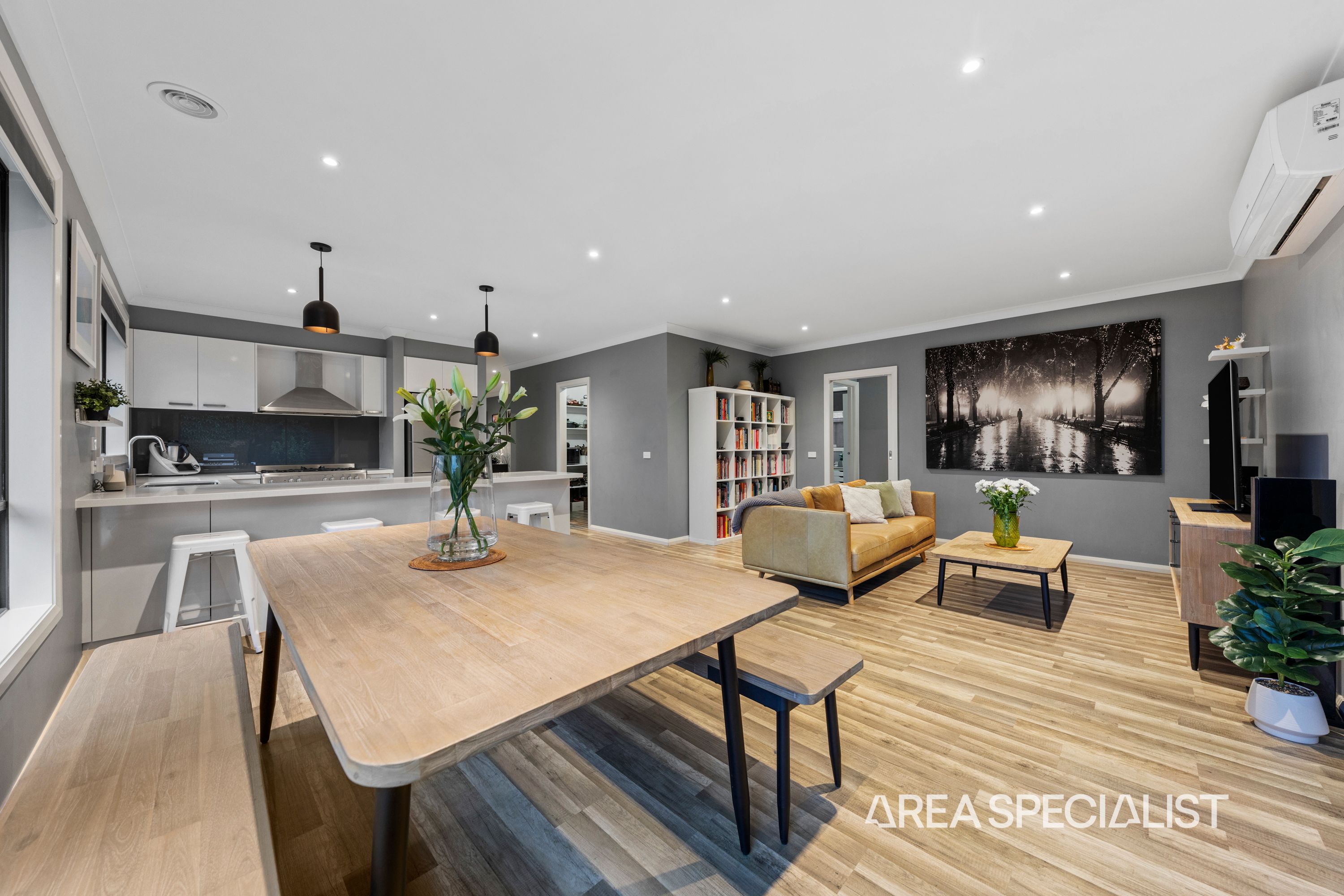 17 Viewgrand Drive, Pakenham - Thumbnail 3