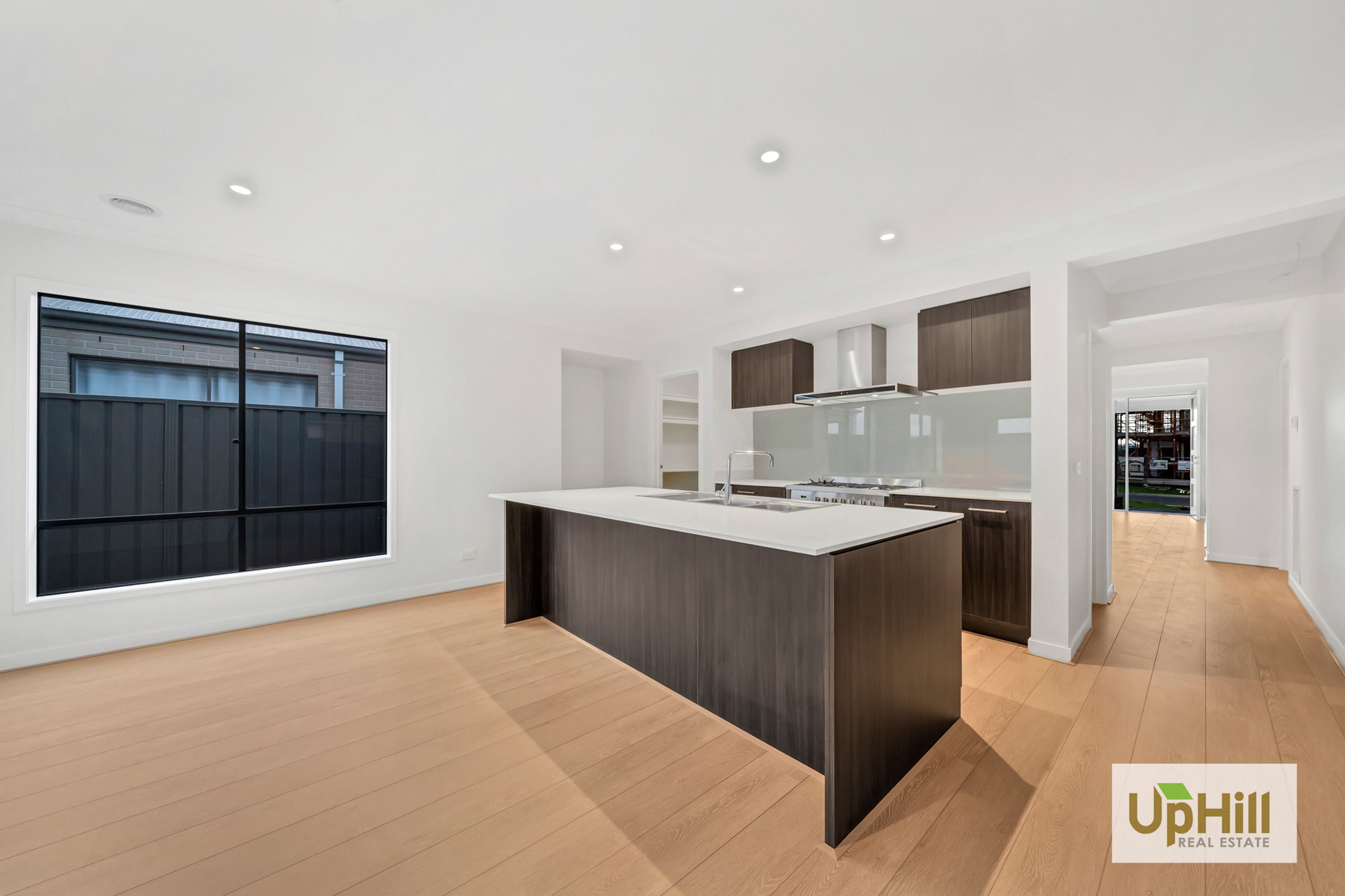 43 APPLEJACK BLVD, Clyde - Thumbnail 6
