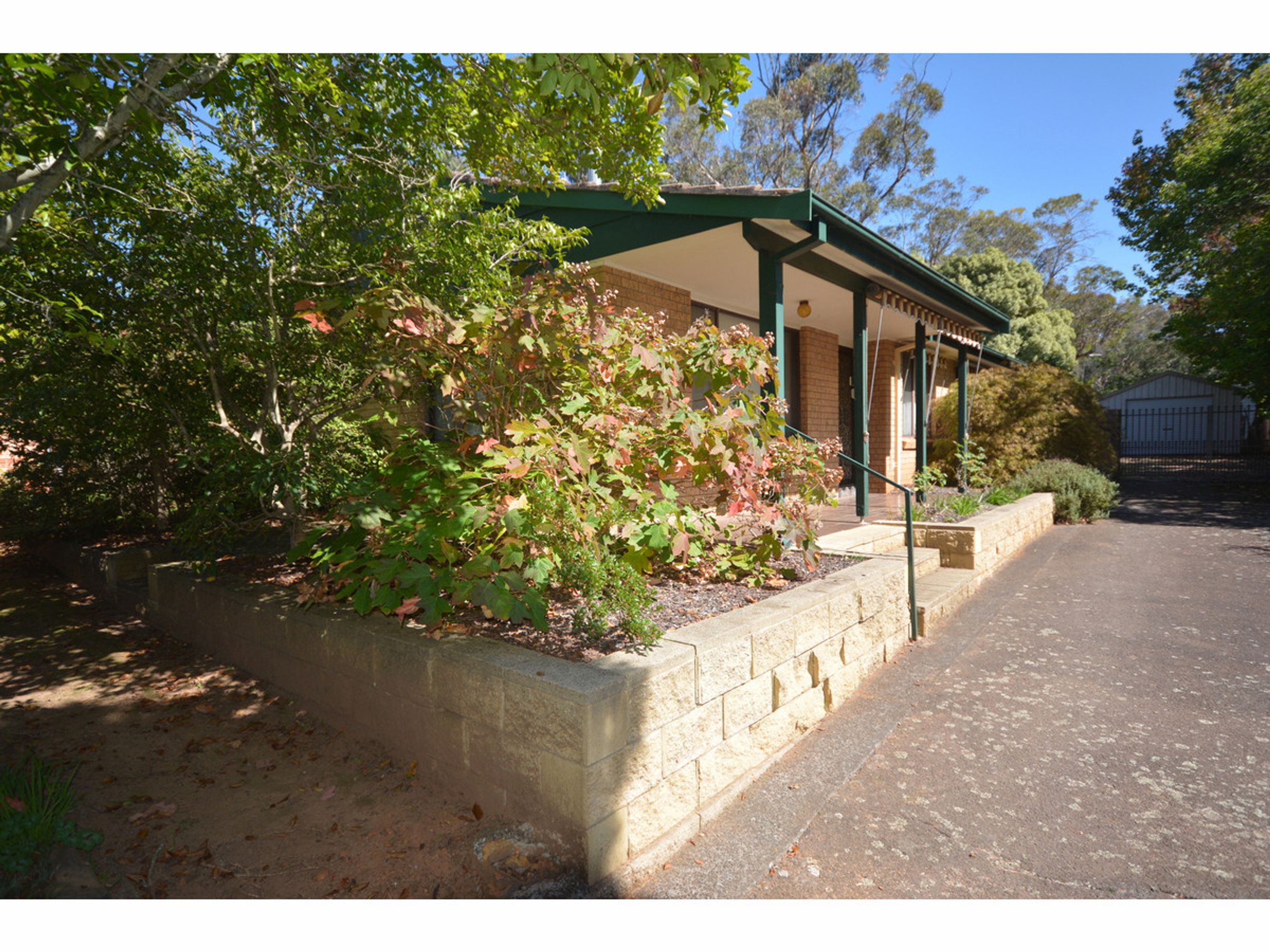 17 Peckmans Road, Katoomba - Thumbnail 2