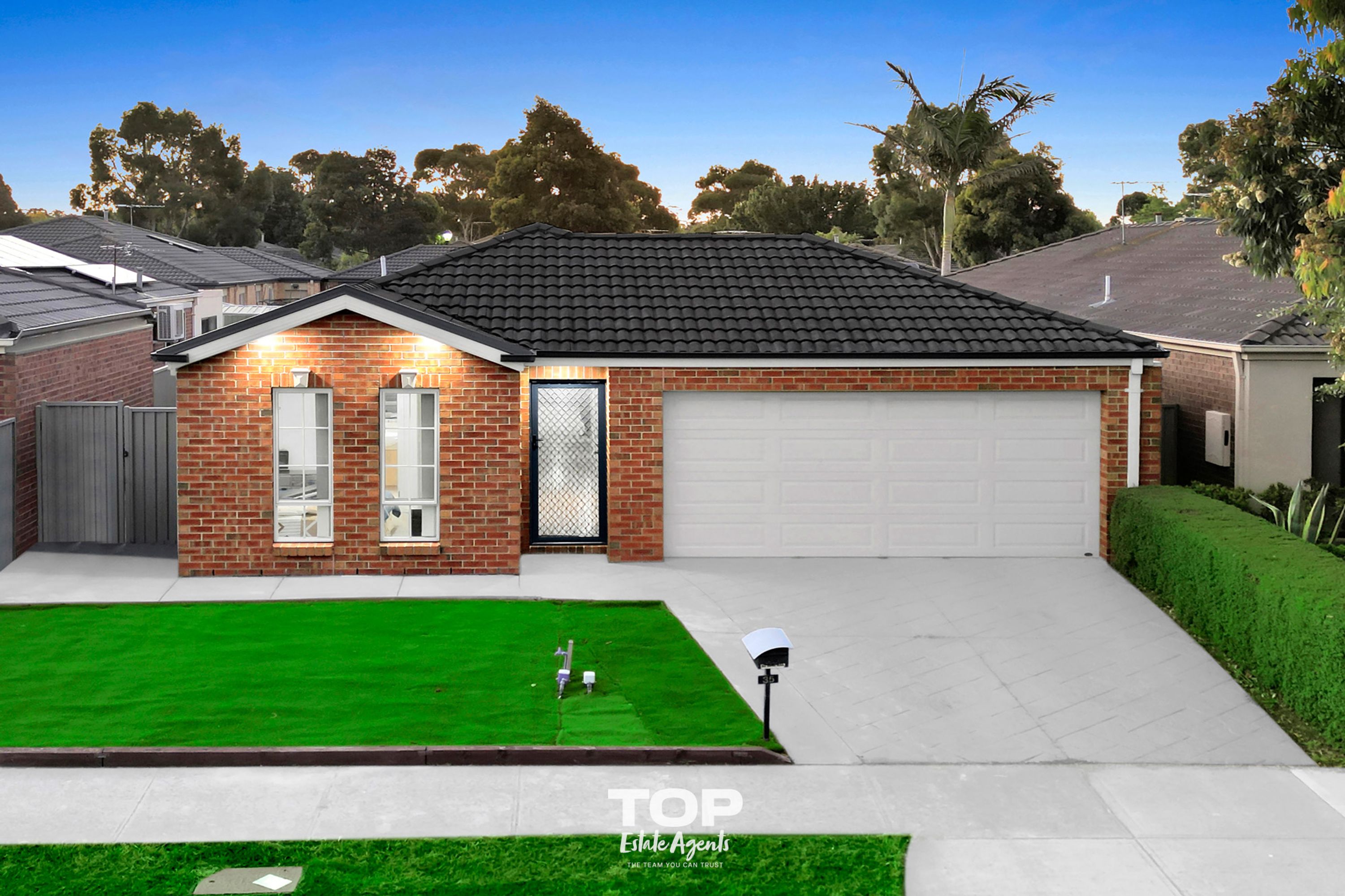 35 Archers Field Drive, Cranbourne East - Thumbnail 2