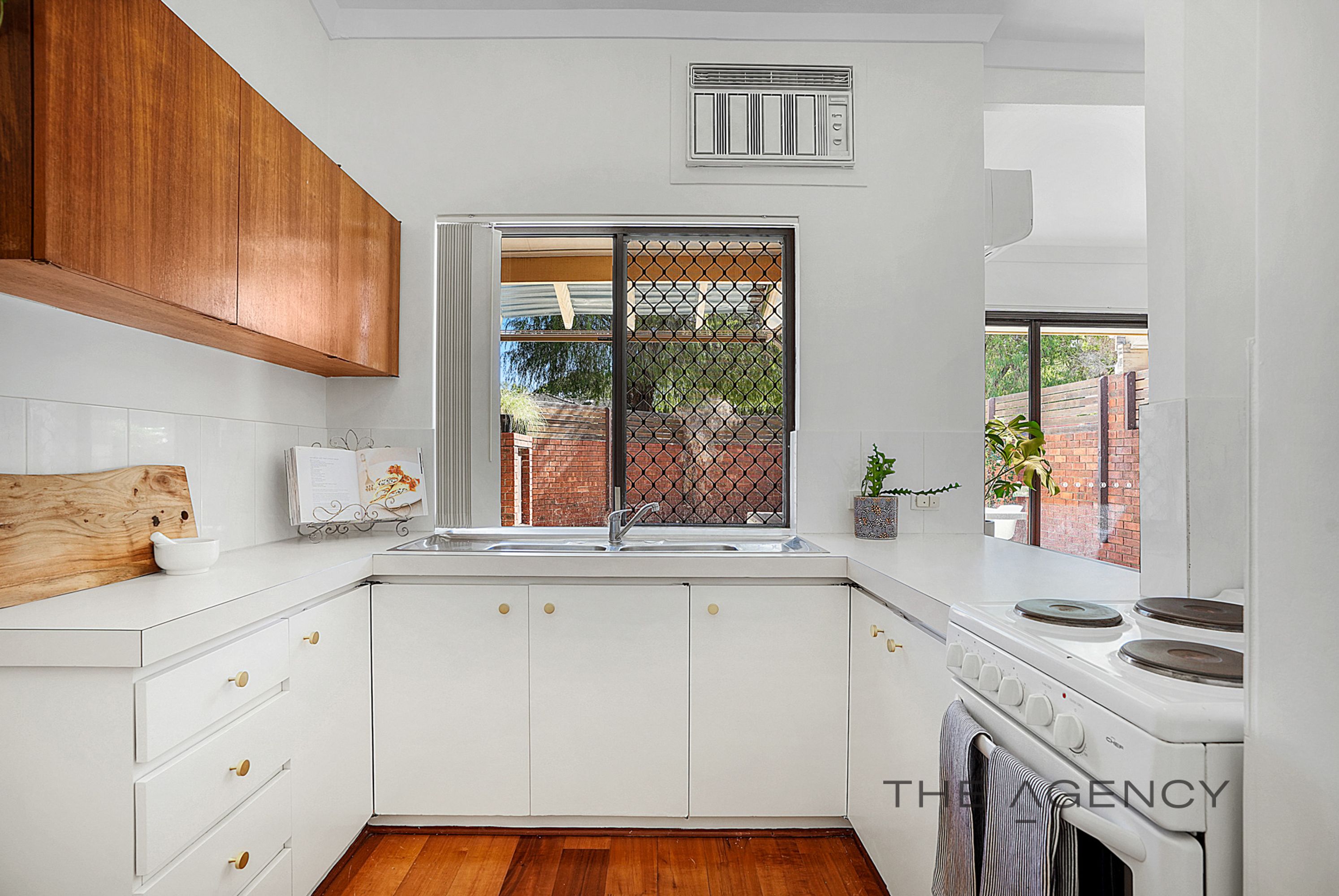 2/2/6 Mount Henry Road, Como - Thumbnail 3
