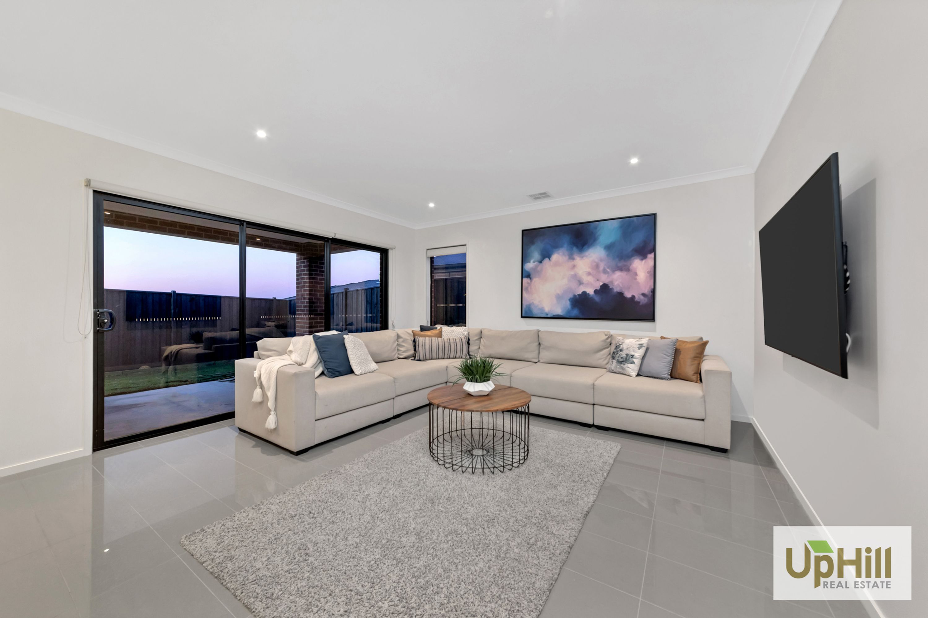 21 Sloane Drive, Clyde North - Thumbnail 8
