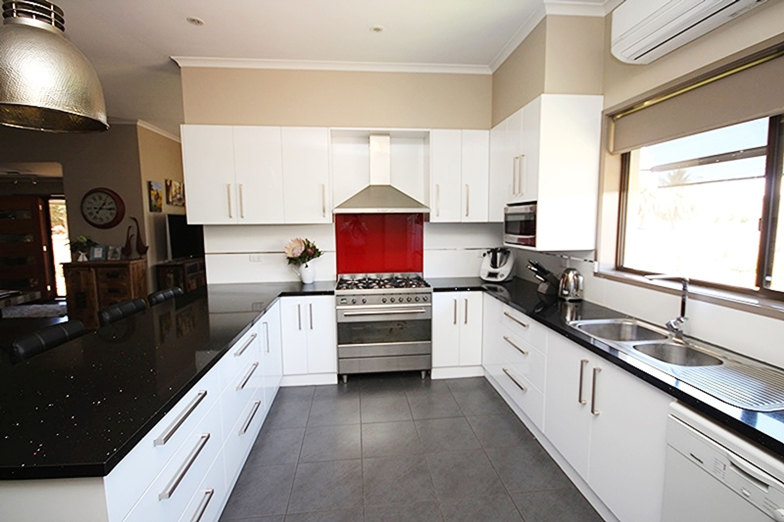 64-66 Main Street, Goroke VIC 3412, Goroke - Thumbnail 3