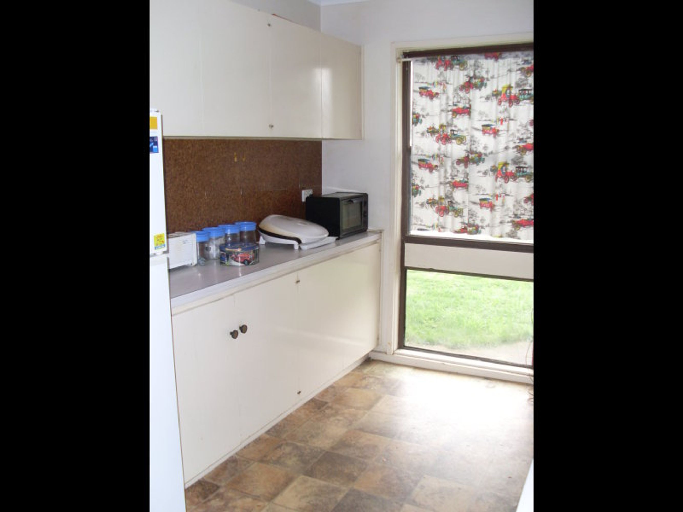 4 Calder Court, Horsham VIC 3400, Horsham - Thumbnail 2