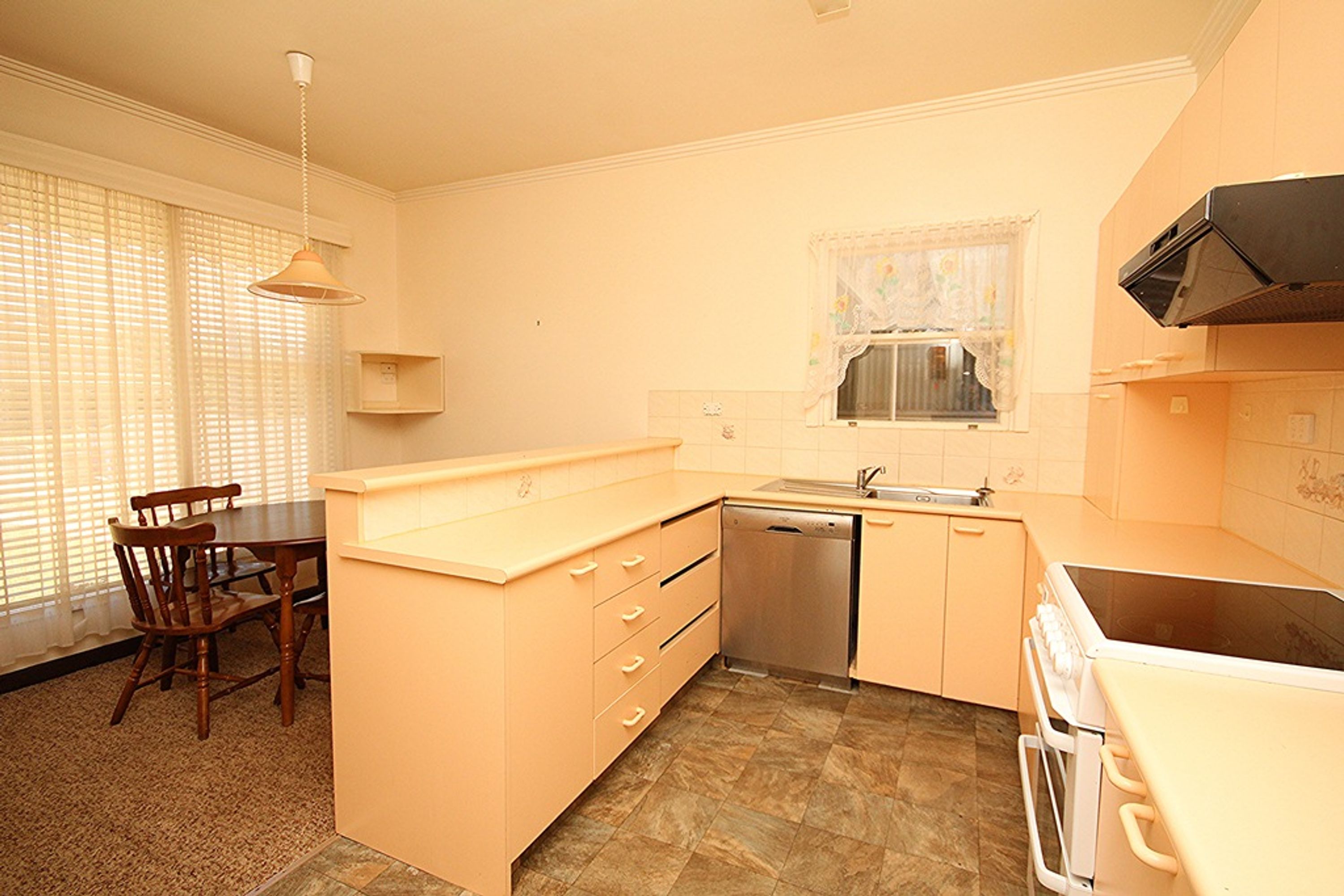 13 Brougham Street, Nhill VIC 3418, Nhill - Thumbnail 2