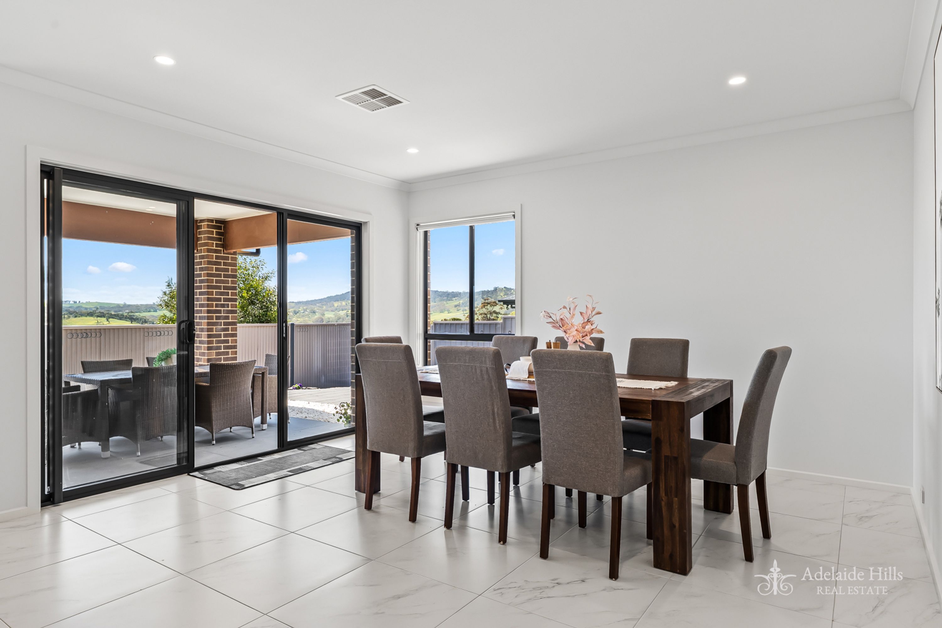 14 Oakmont Close, Mount Barker SA 5251, Mount Barker - Thumbnail 4