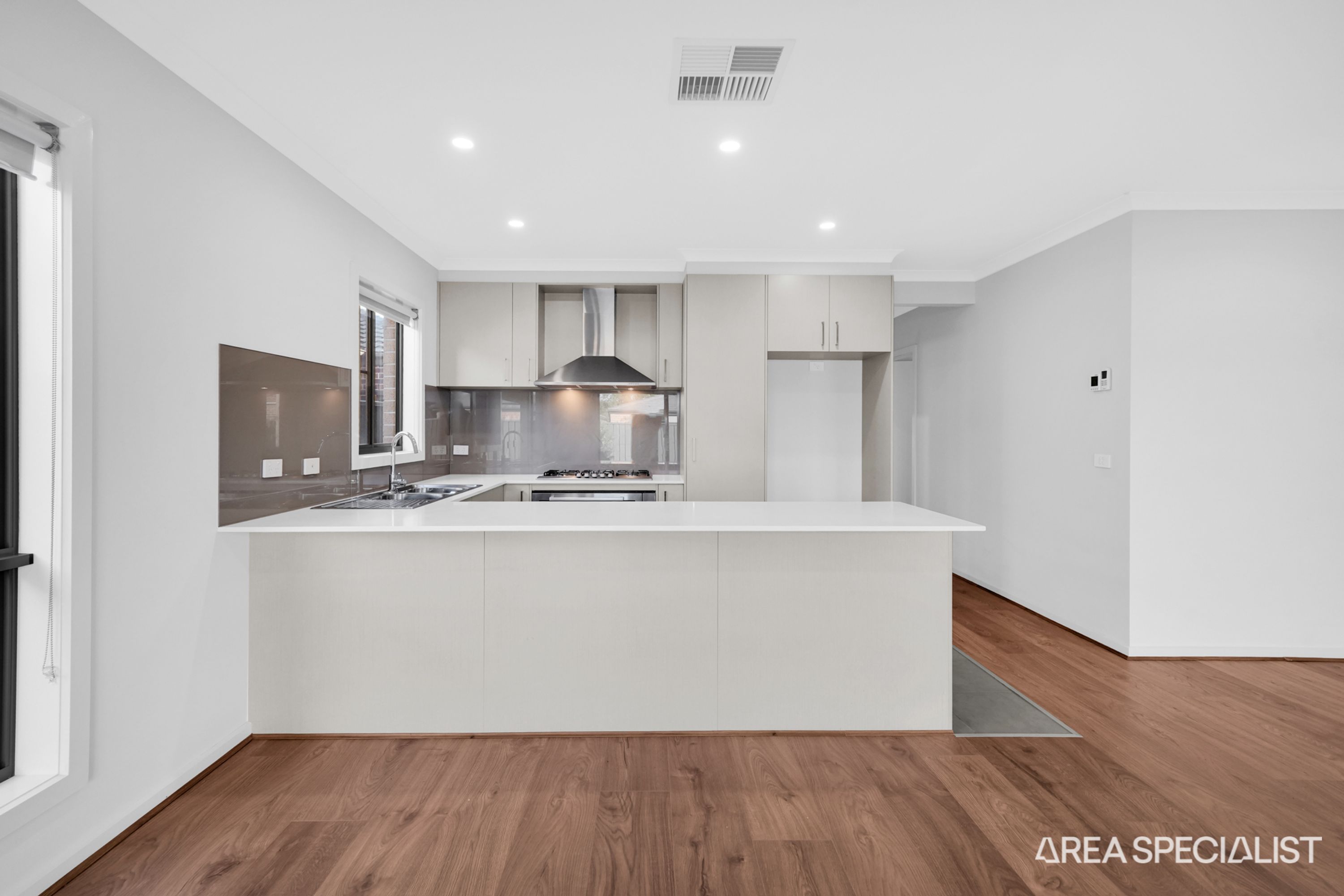 75 Willandra Boulevard, Harkness, Harkness - Thumbnail 4