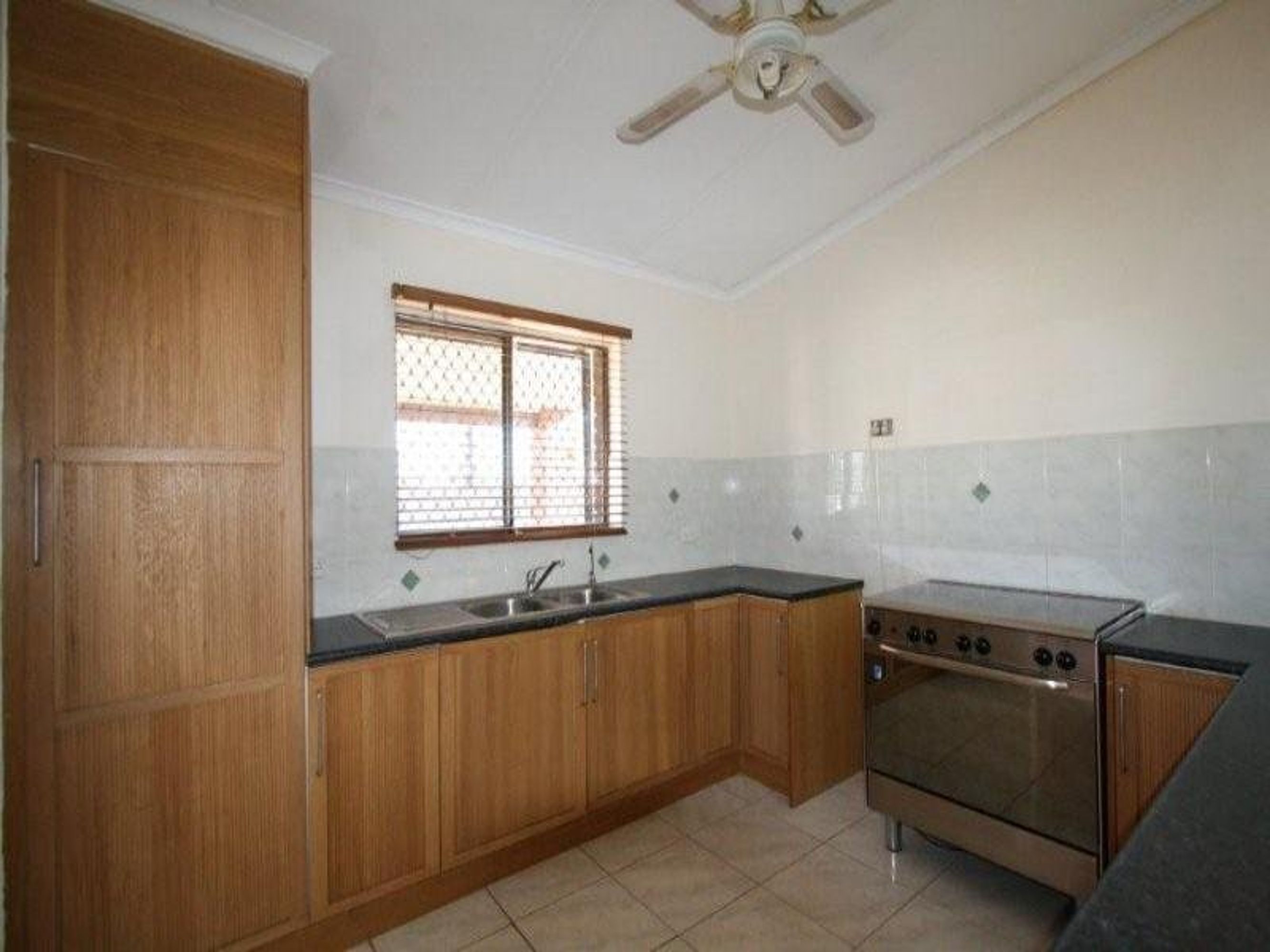15 Stanley Street, South Hedland, South Hedland - Thumbnail 3
