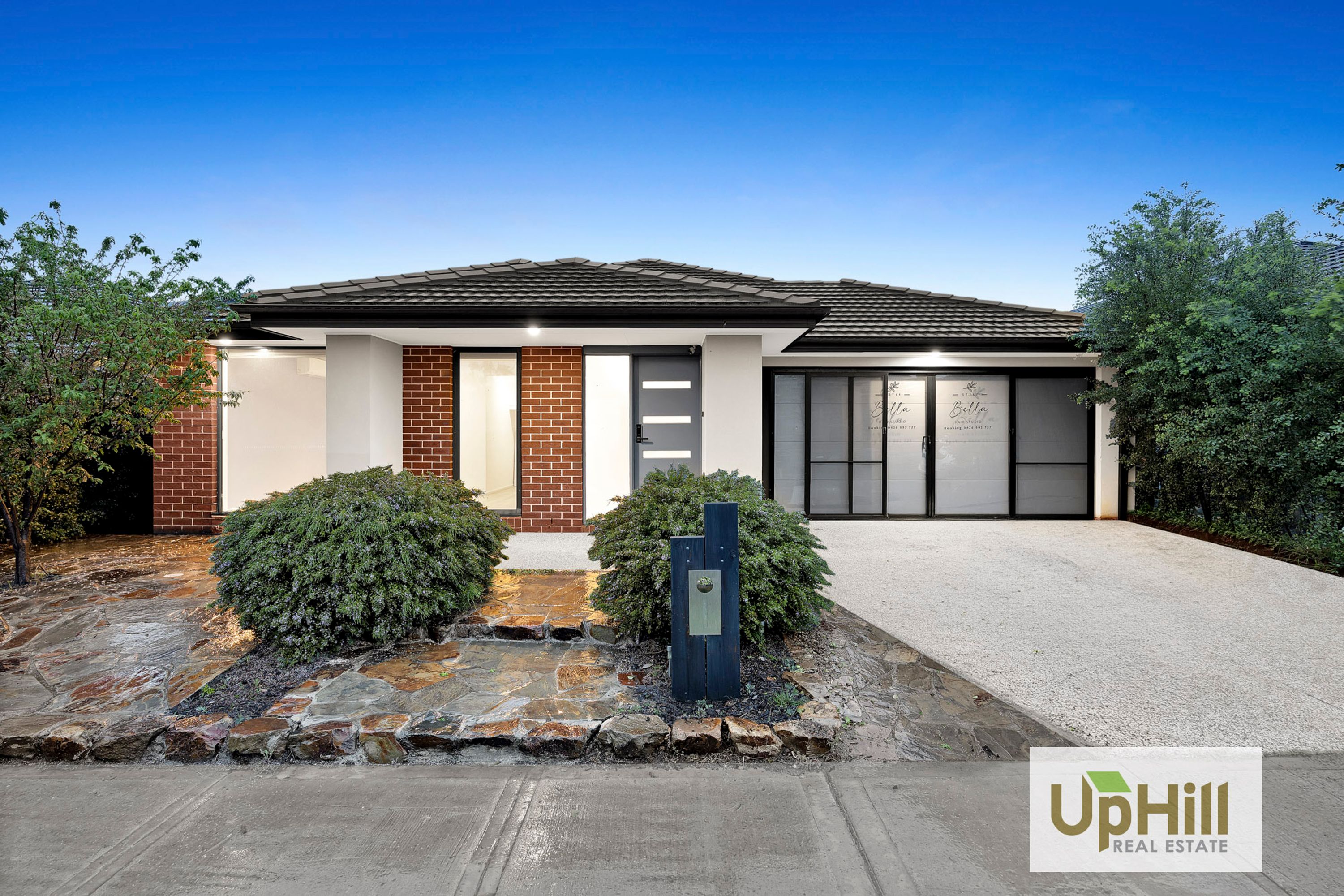 44 Powlett drive, Clyde North - Image 1