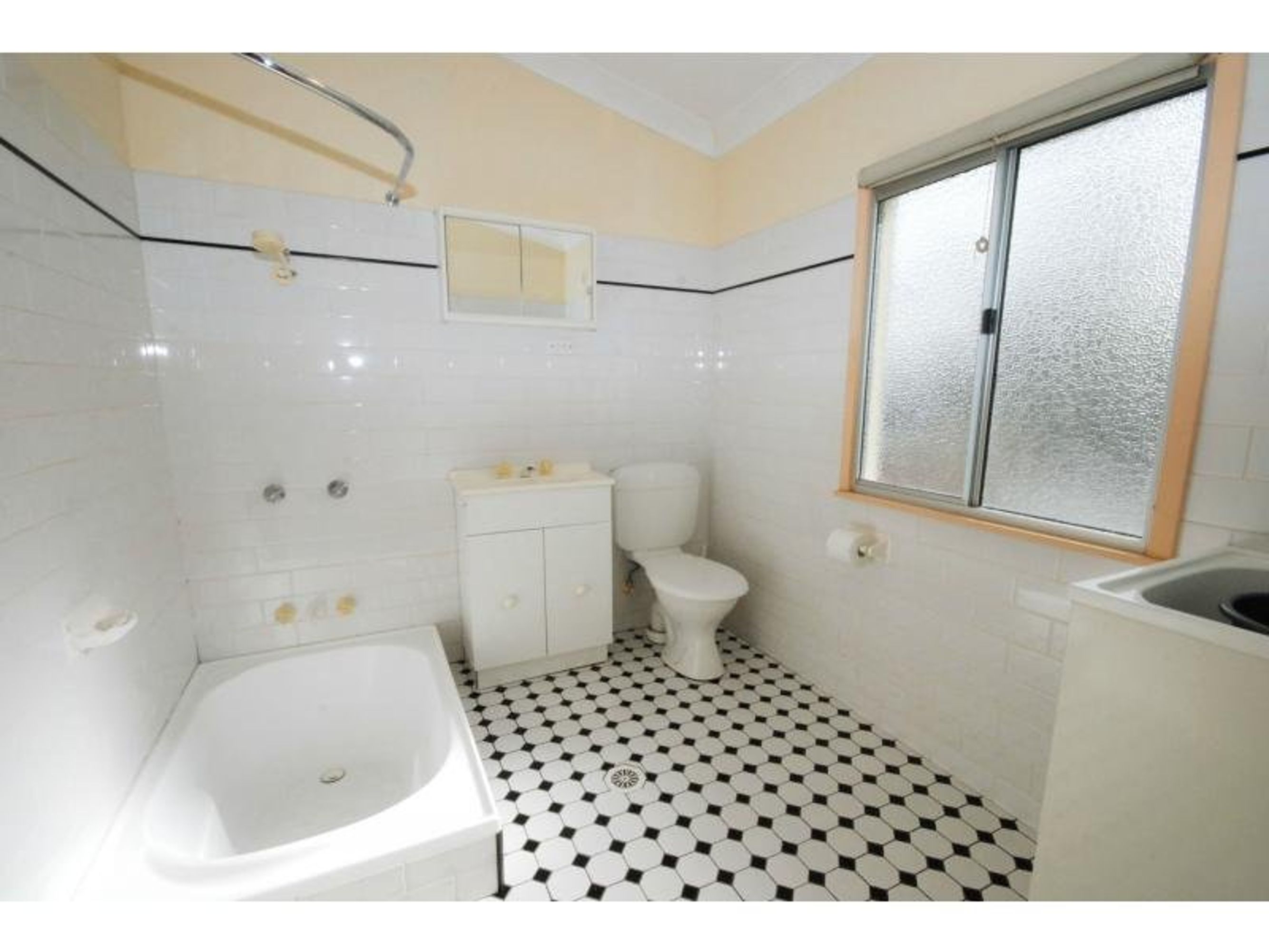 34 Barton Street, Katoomba - Thumbnail 6