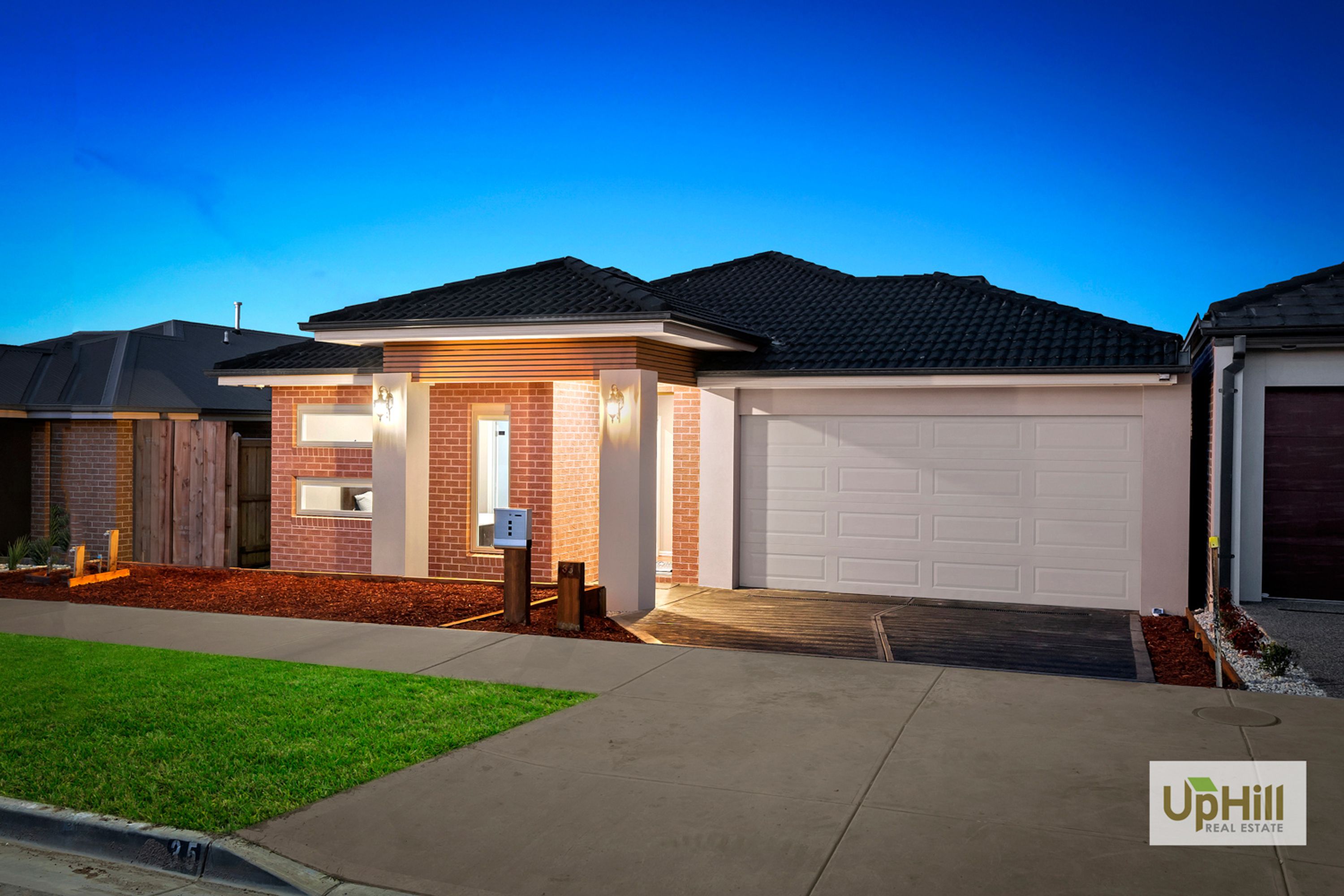 35 CATTEES STREET, Clyde North - Thumbnail 2