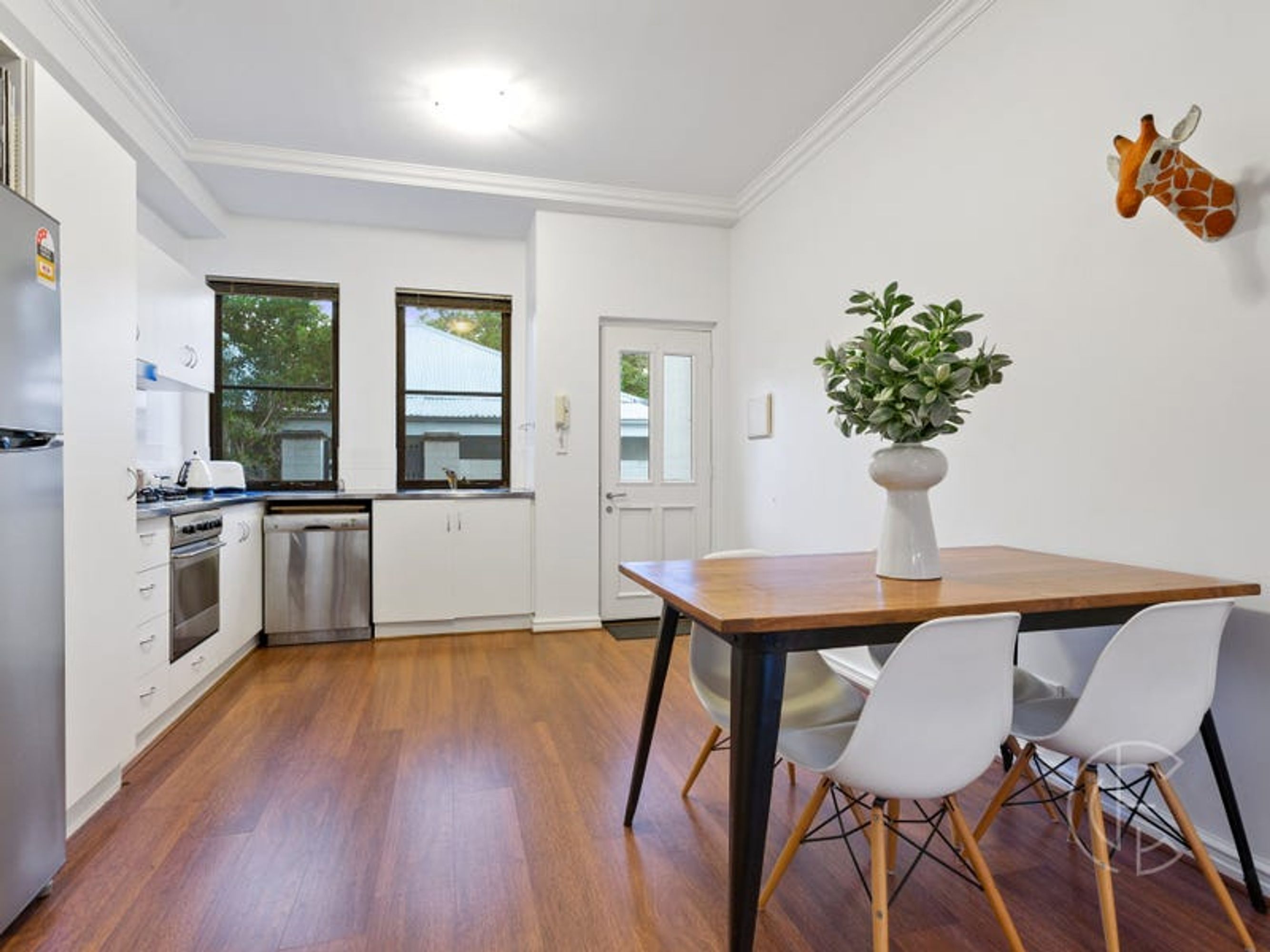 1/137 Roberts Road, Subiaco - Thumbnail 5
