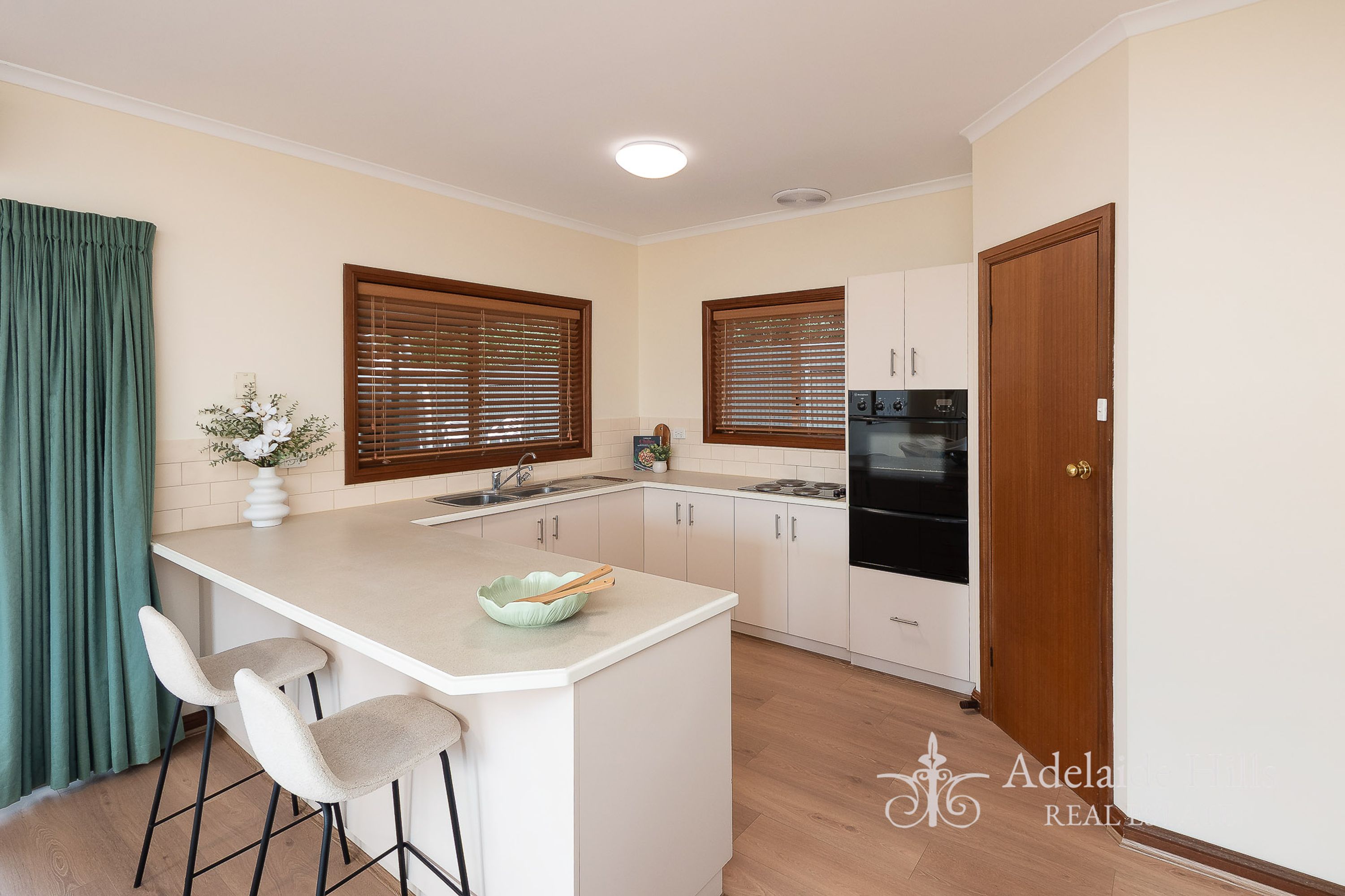 2/13 Hampden Road, Mount Barker SA 5251, Mount Barker - Thumbnail 2