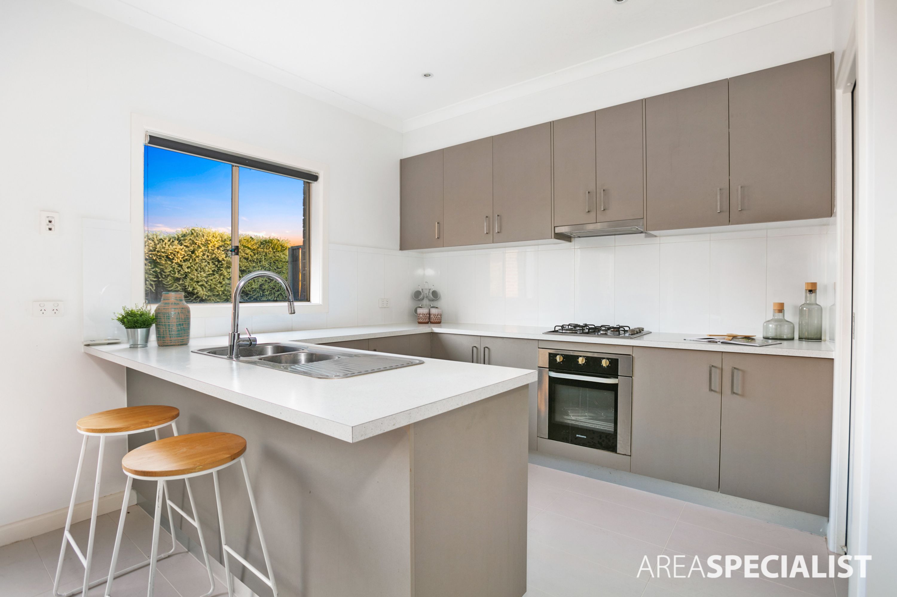 2/27 Montasell Avenue, Deer Park VIC 3023, Deer Park - Thumbnail 6