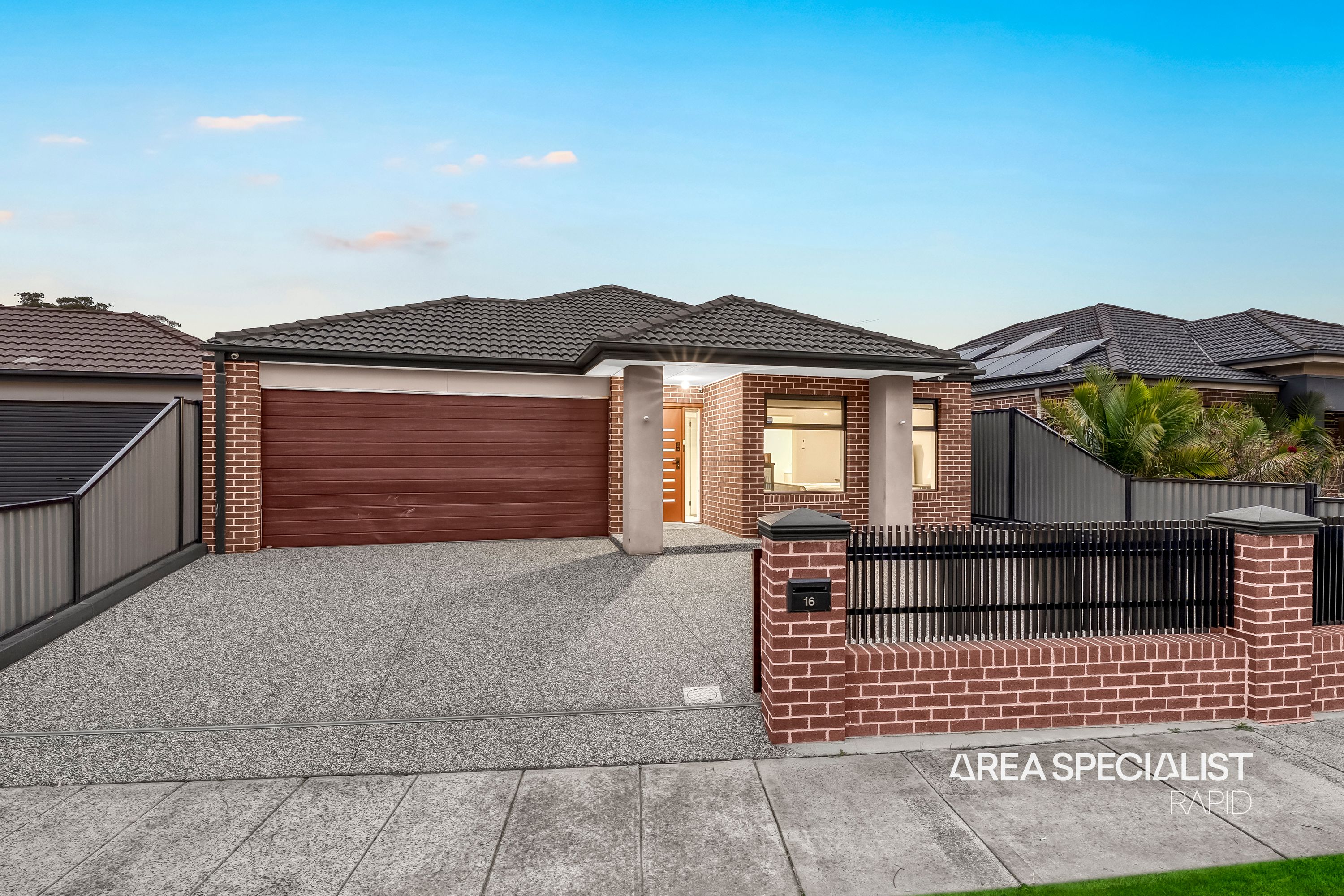 16 Elliott Parade, Lynbrook, Lynbrook - Image 1