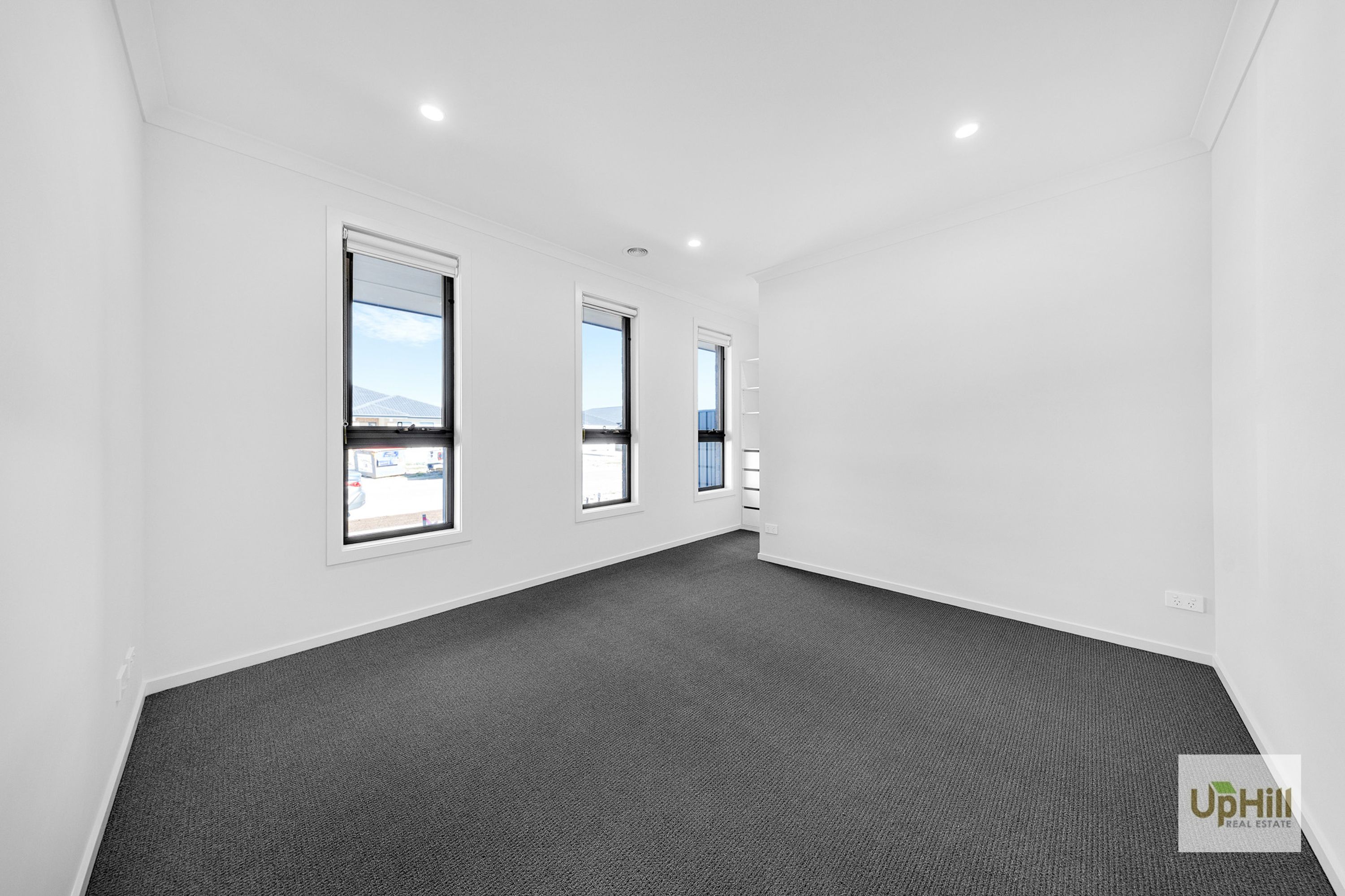 23 Karlstad Road, Clyde - Thumbnail 2