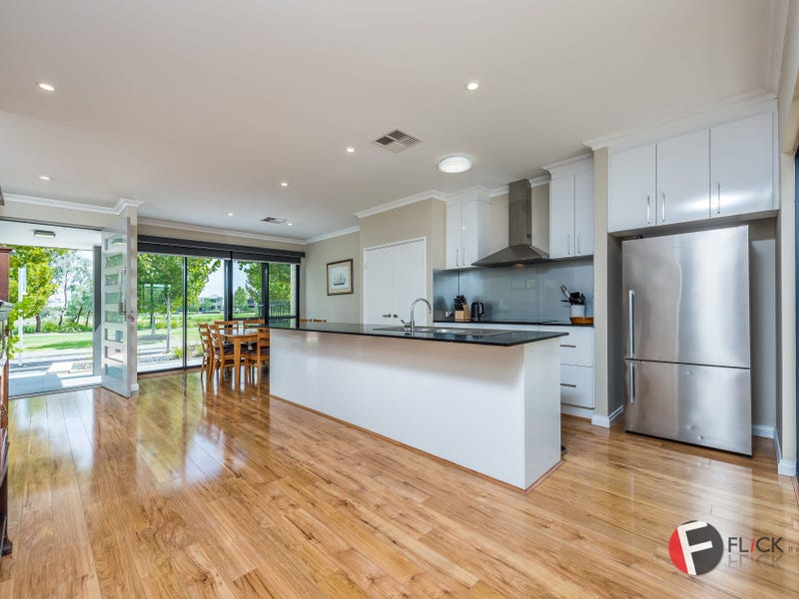 60 Egerton Dr, Aveley, Aveley - Thumbnail 8