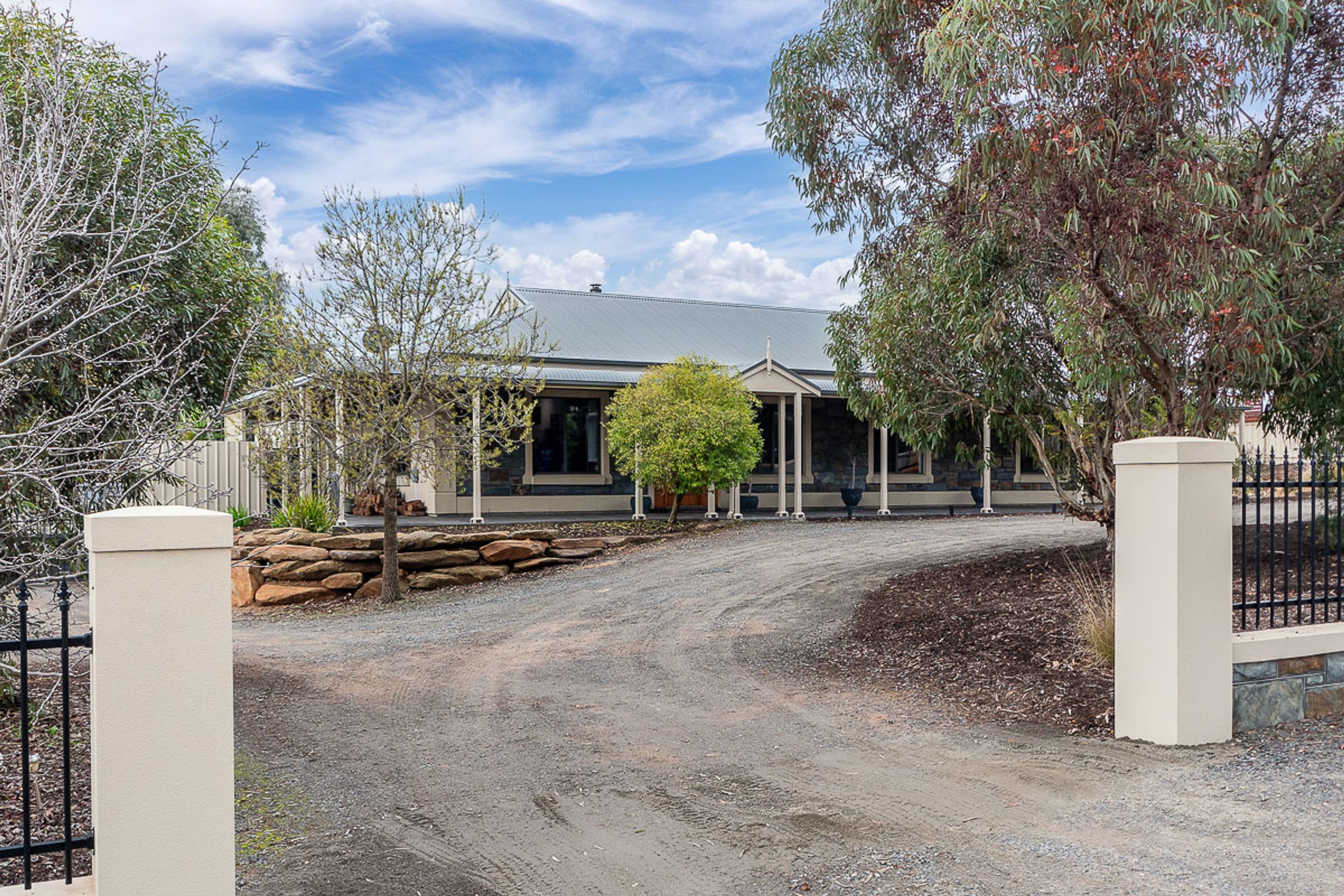 24 Loddon Road, Avoca Dell - Image 1