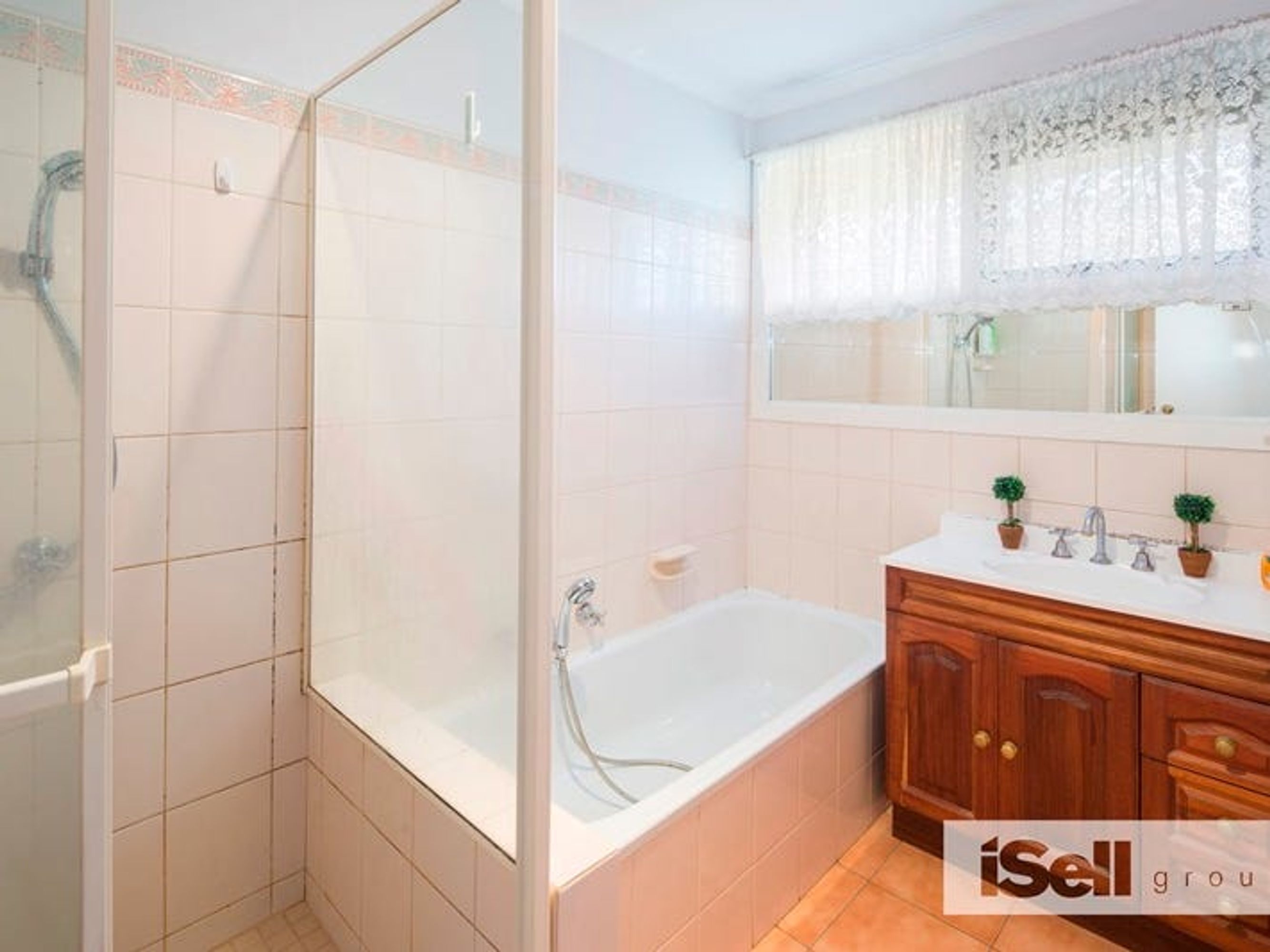 2/12-20 Bournemouth Avenue, Springvale - Thumbnail 6