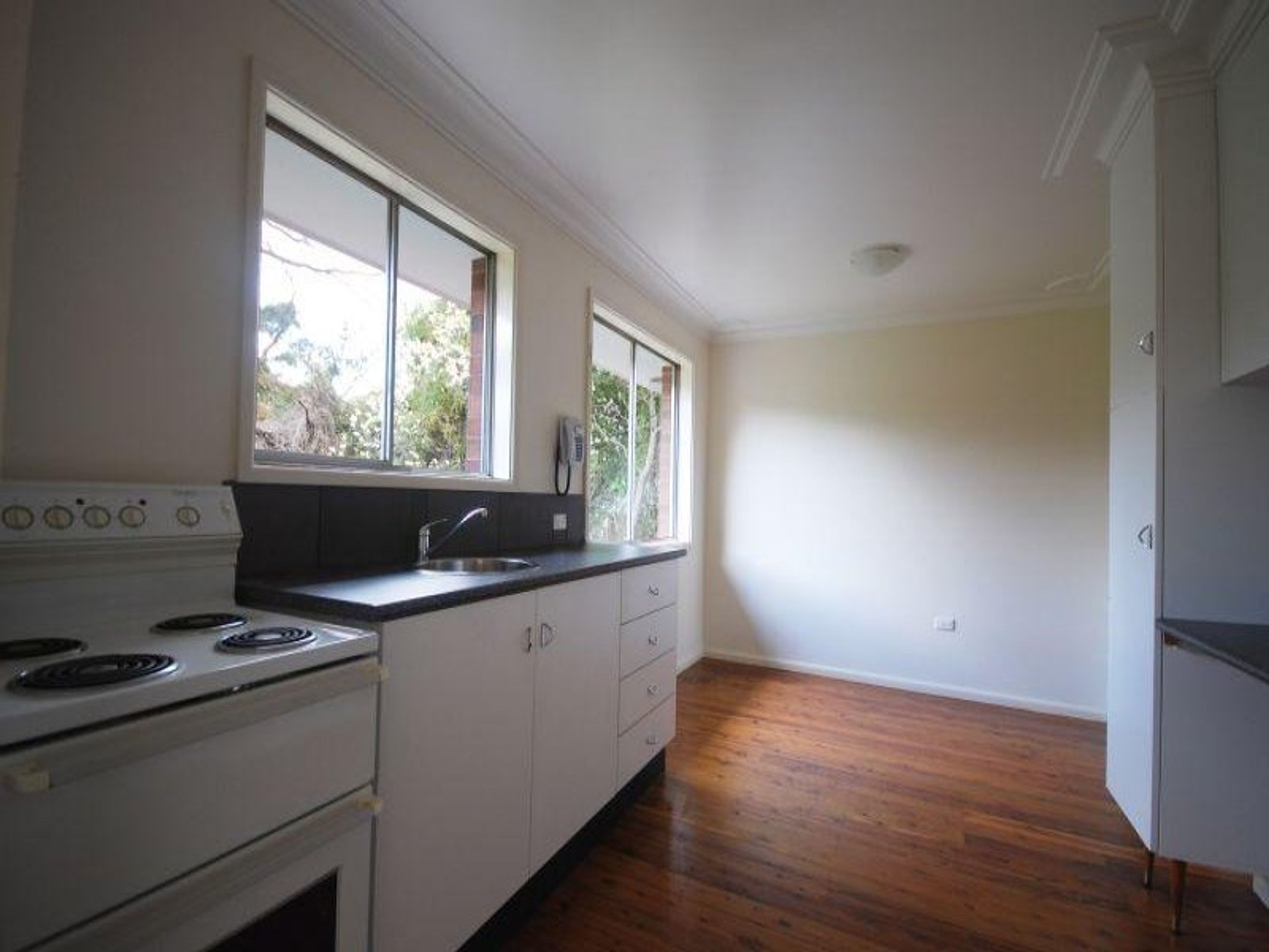 33 Station St, Katoomba - Thumbnail 3