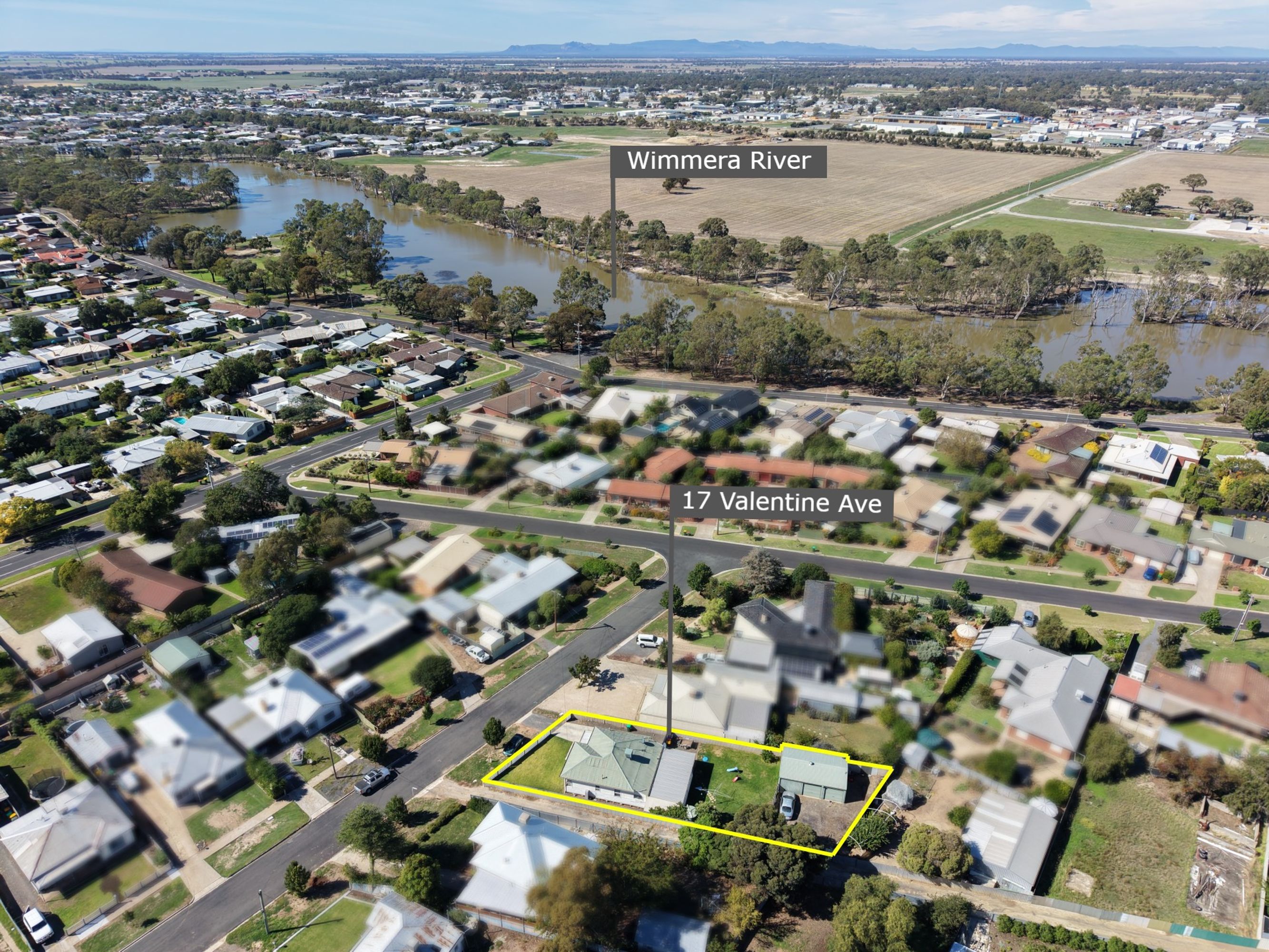 17 Valentine Avenue, Horsham VIC 3400, Horsham - Thumbnail 2