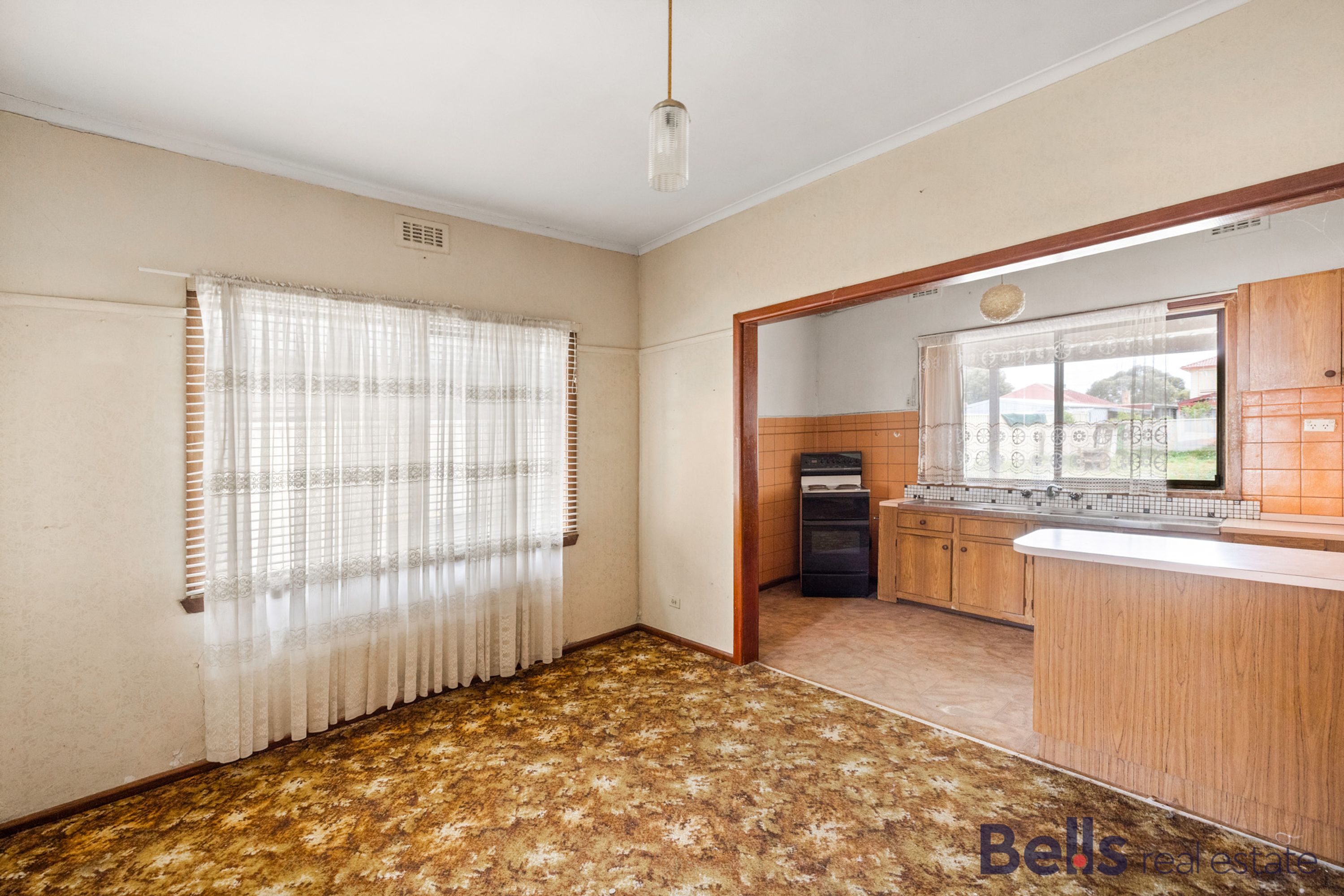 13 Baynton Avenue, Sunshine North - Thumbnail 6