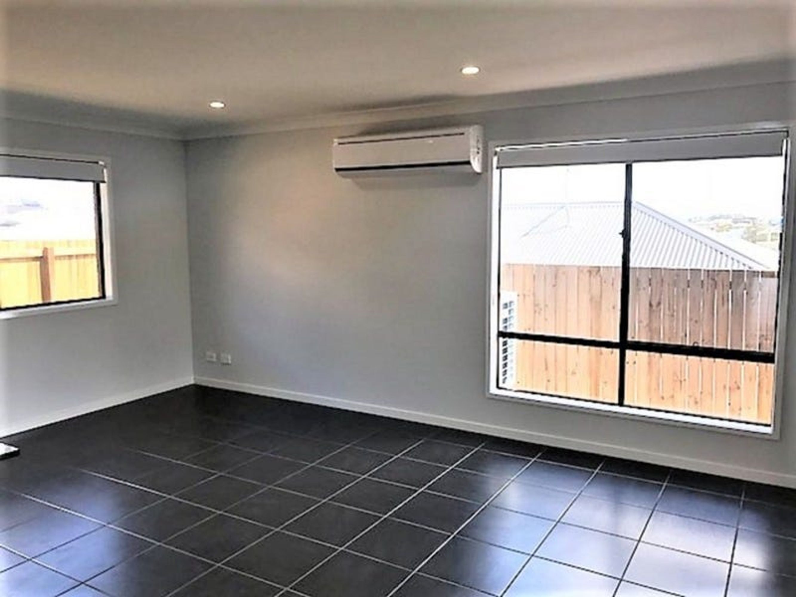 8 Norfolk Street, Springfield Lakes - Thumbnail 4
