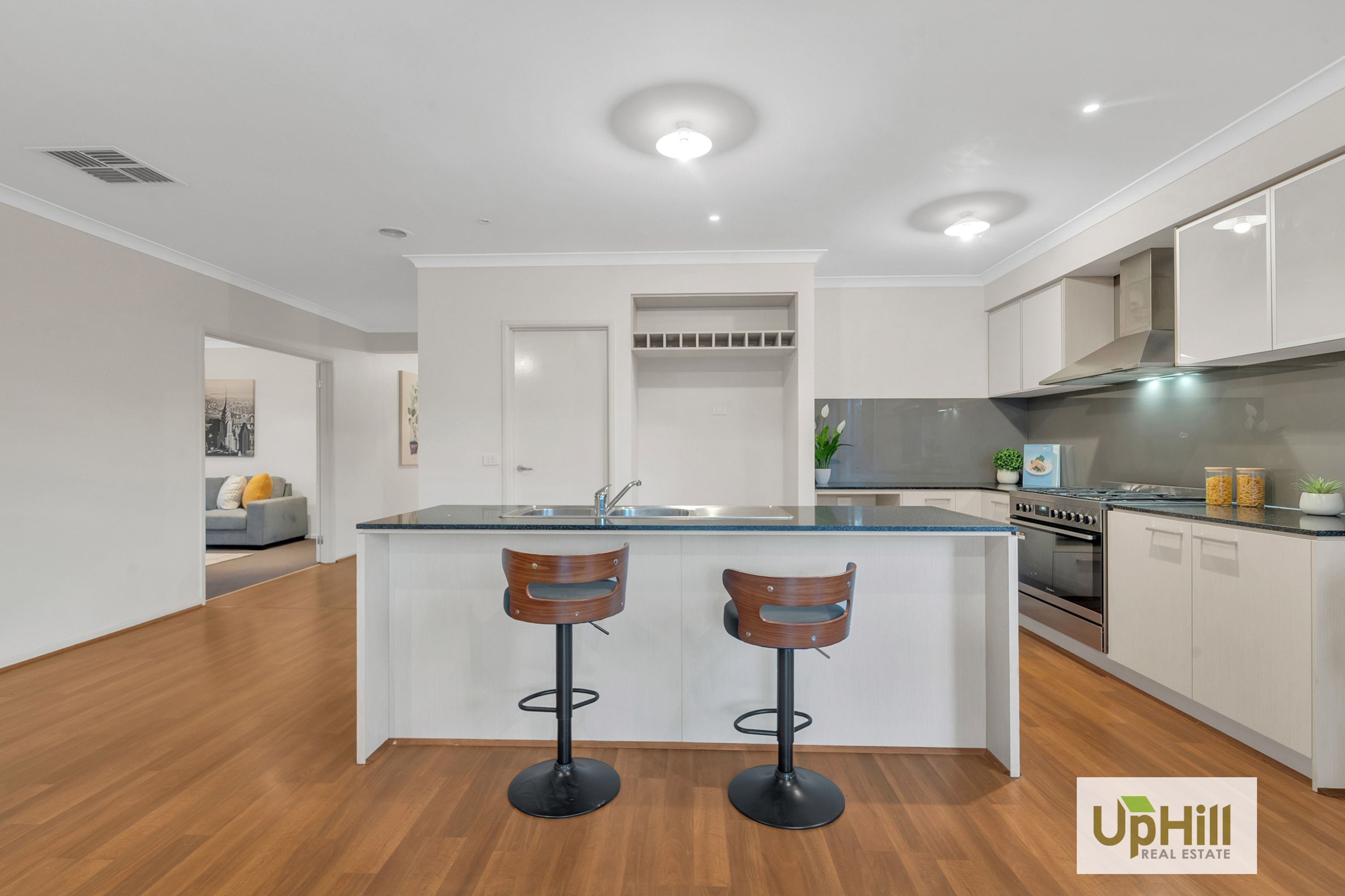 23 Hackney Circuit, Clyde North - Thumbnail 8