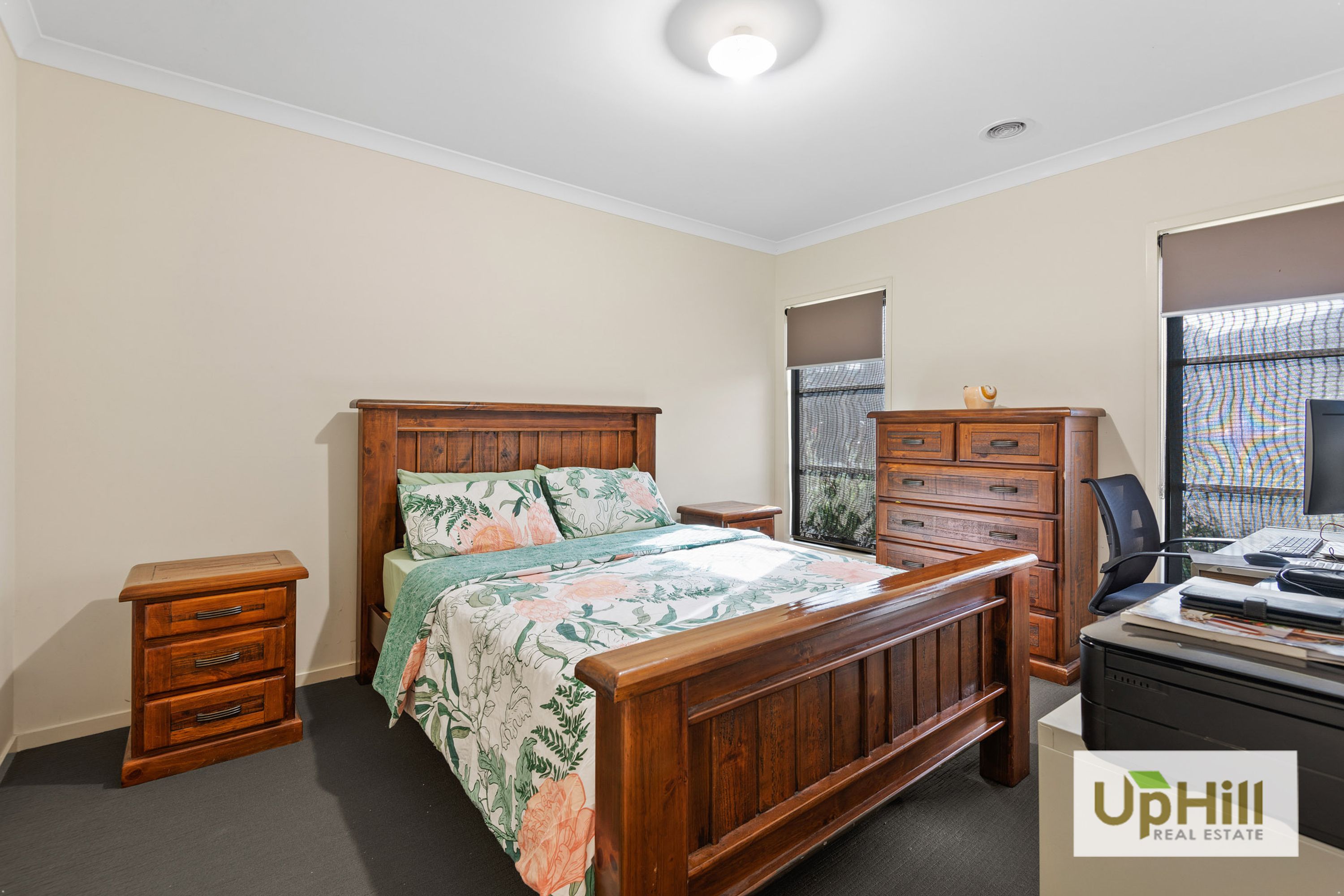 15 Pleven Rise, Clyde North - Thumbnail 3
